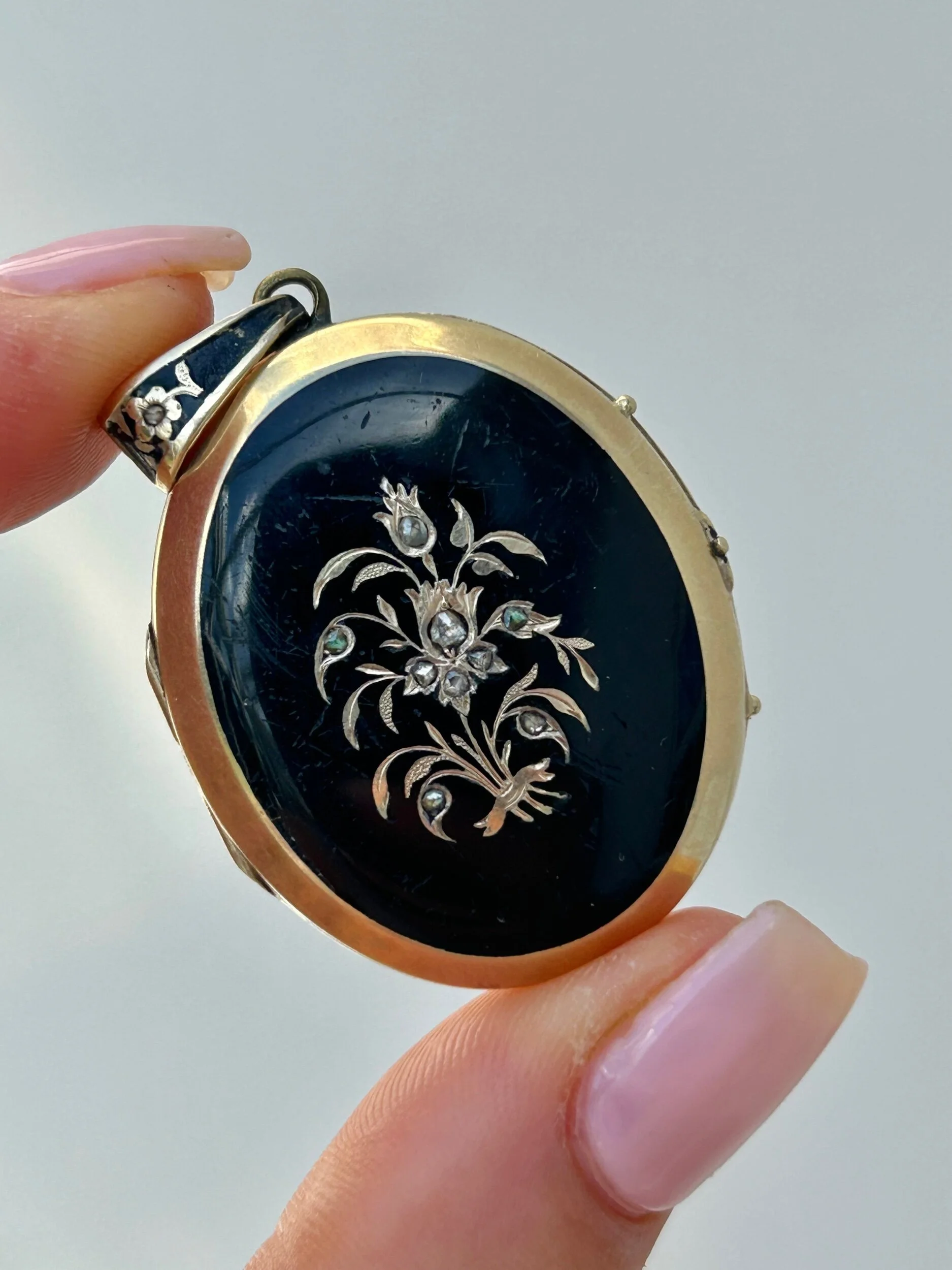 421E9CA1-B2AA-40EC-B95E-966D7AE69EB7