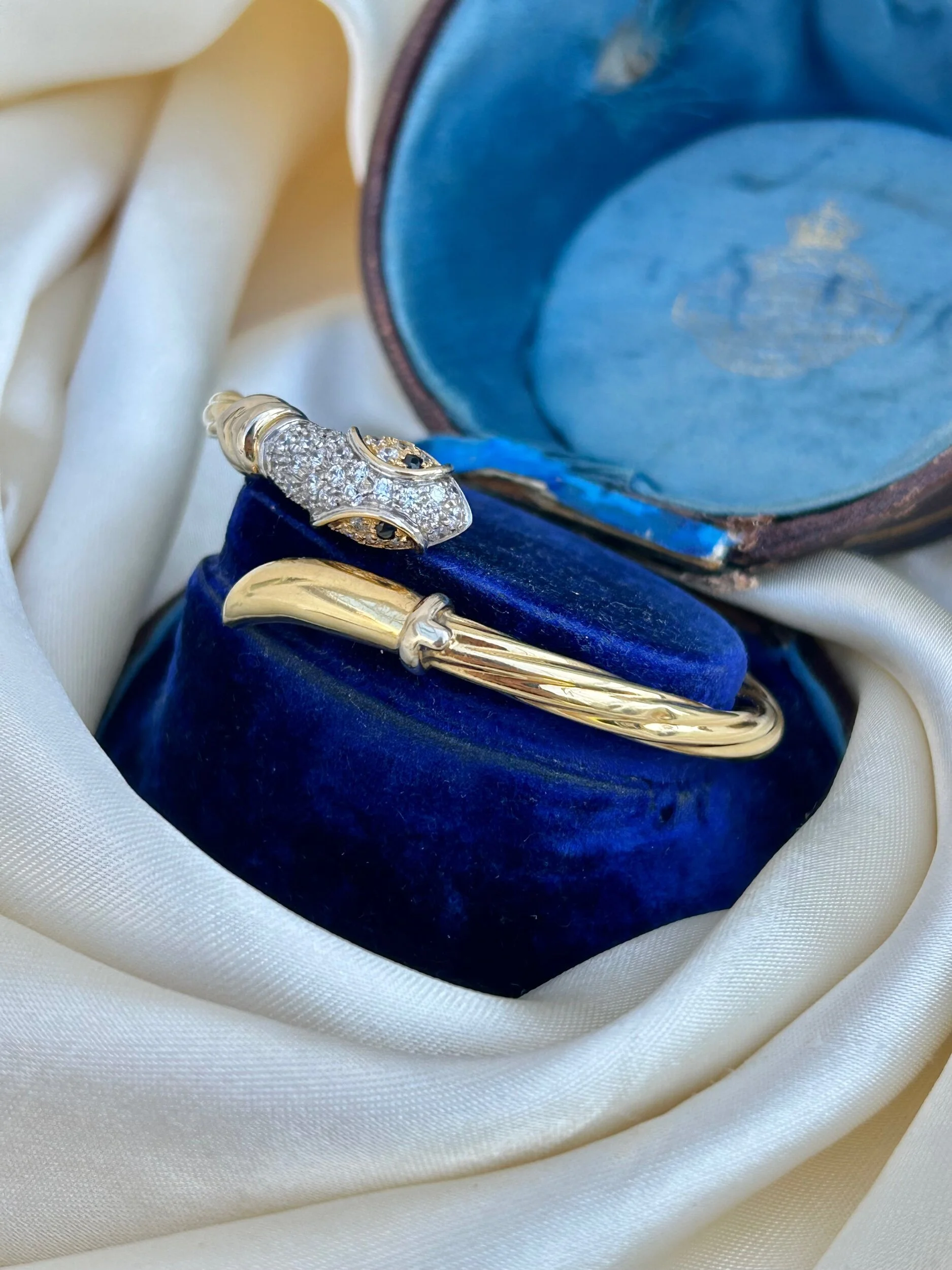 A5C46558-1A0C-4DBF-93DC-4EF11F889C50