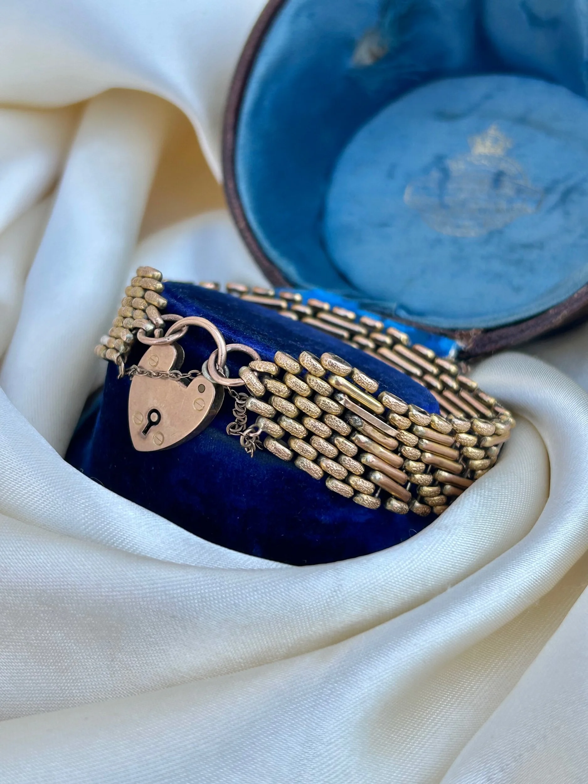 1777137F-73BE-42E7-A355-EED5F3E74854