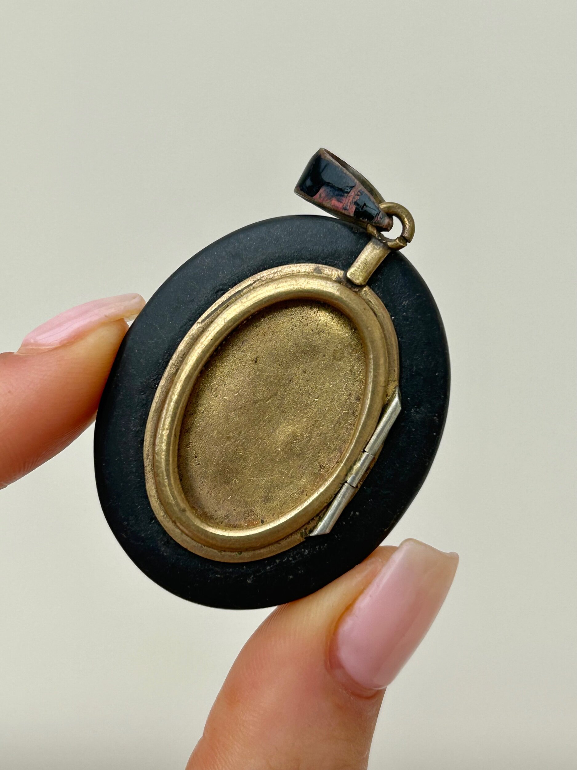 9E1A3D68-D26A-42F8-BF19-8826AE006B6A