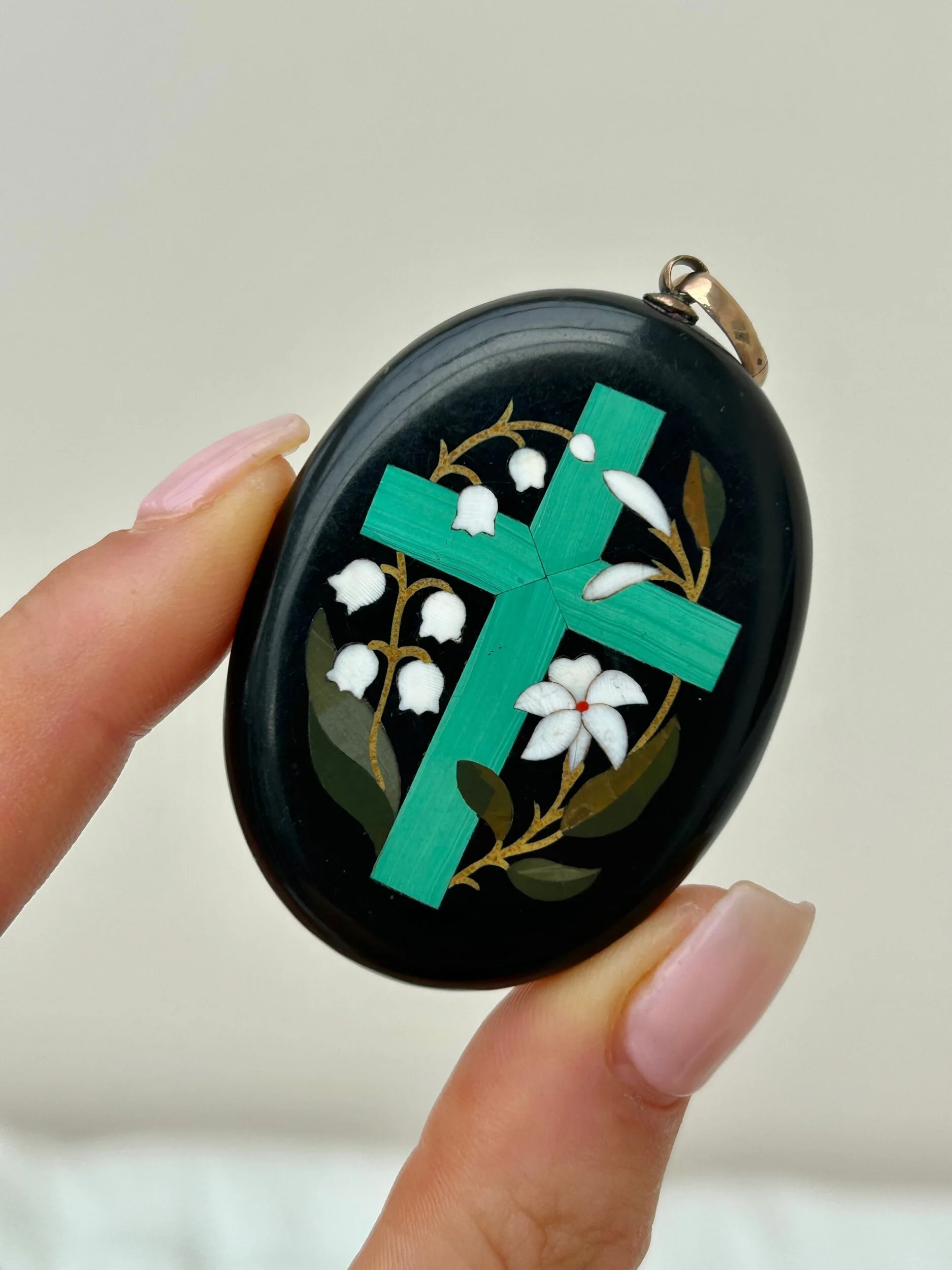 F6DB4ED9-3BED-4D4D-A5E6-04C157FC41C2