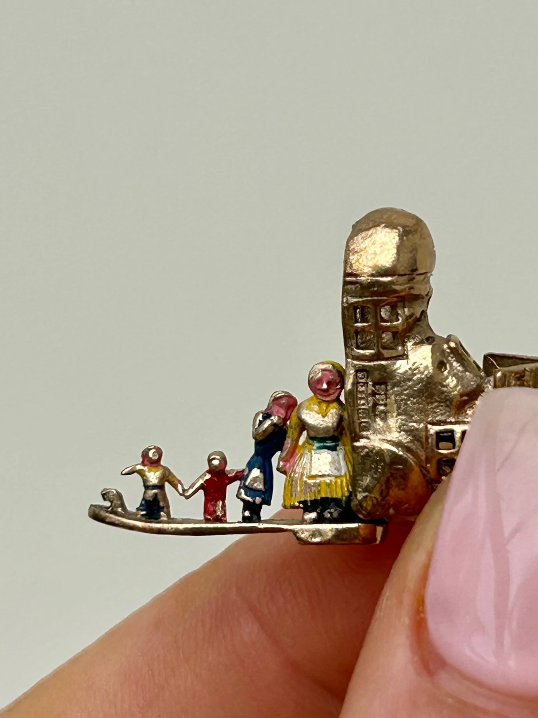 C9B896CD-6353-490B-920F-72AE26657788