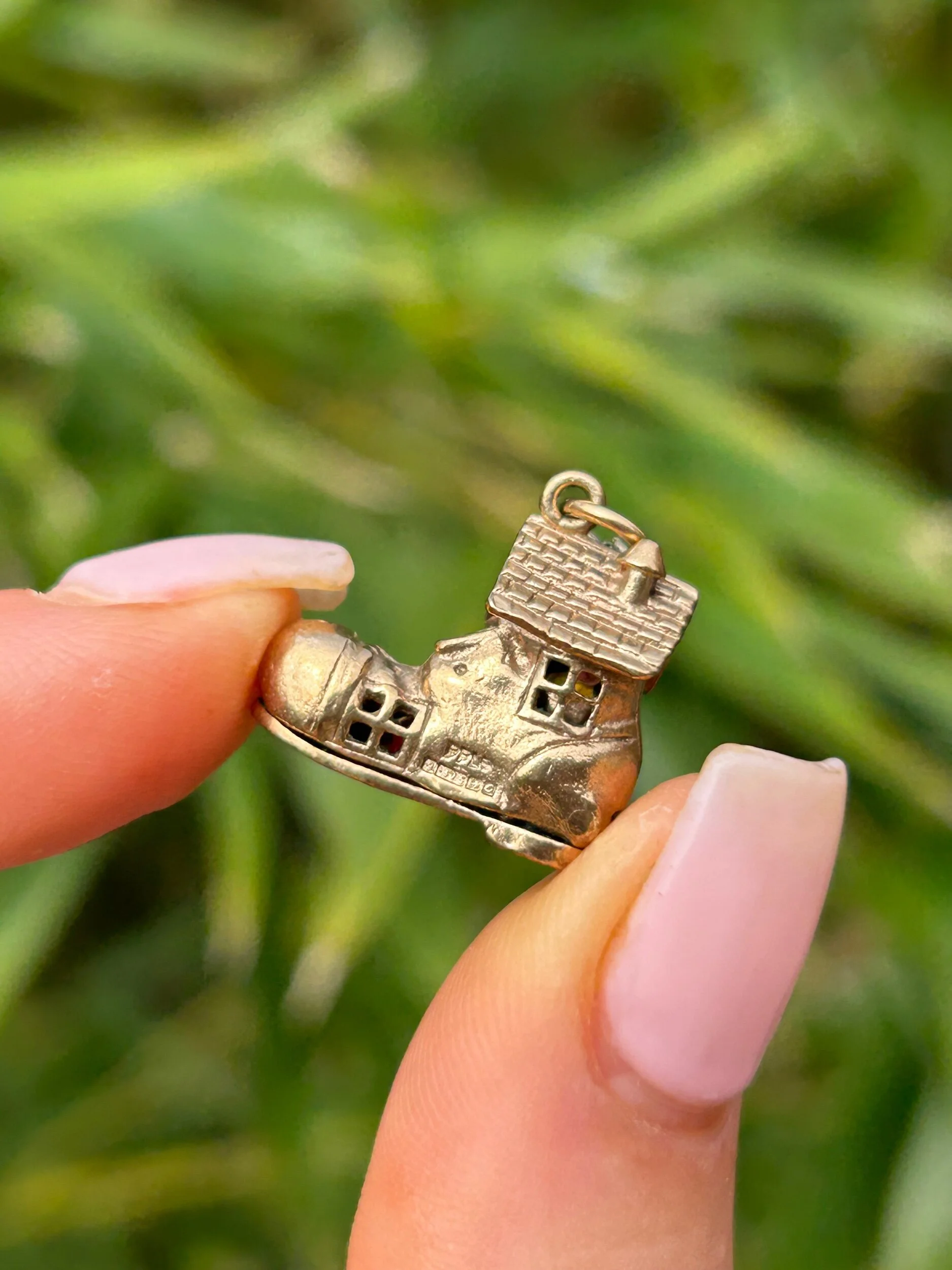 55B1A65F-4849-4C92-9095-F172220FA737