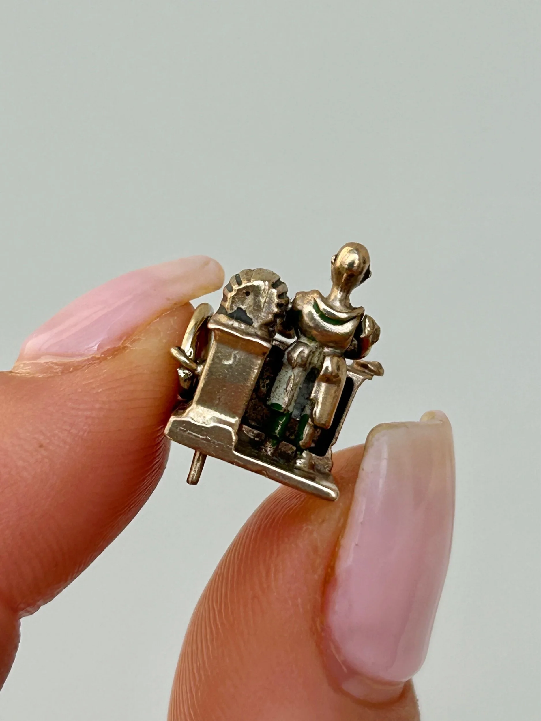 270E572A-1998-4332-995E-C6FA81CF66A4