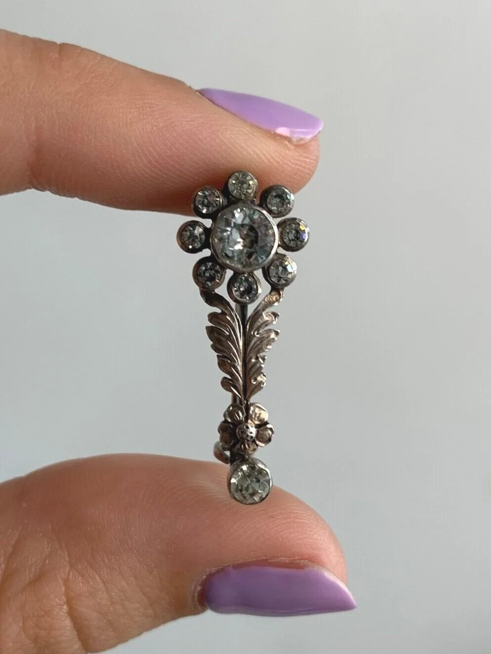 9BE86999-0E5C-444B-86CA-90CF3B2B9827