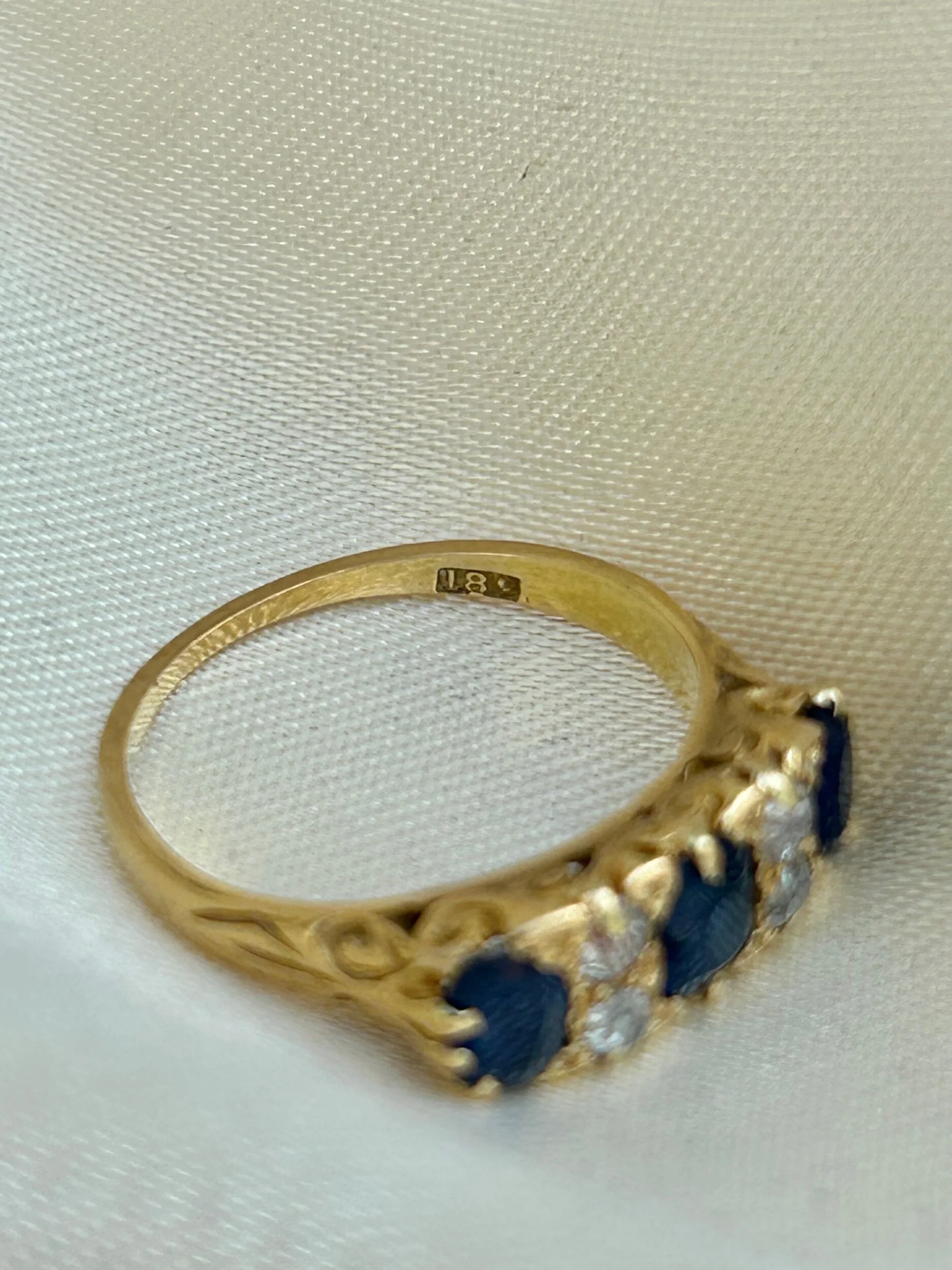 FF2FFFB8-7B84-451E-A2DD-7F438939CD4F