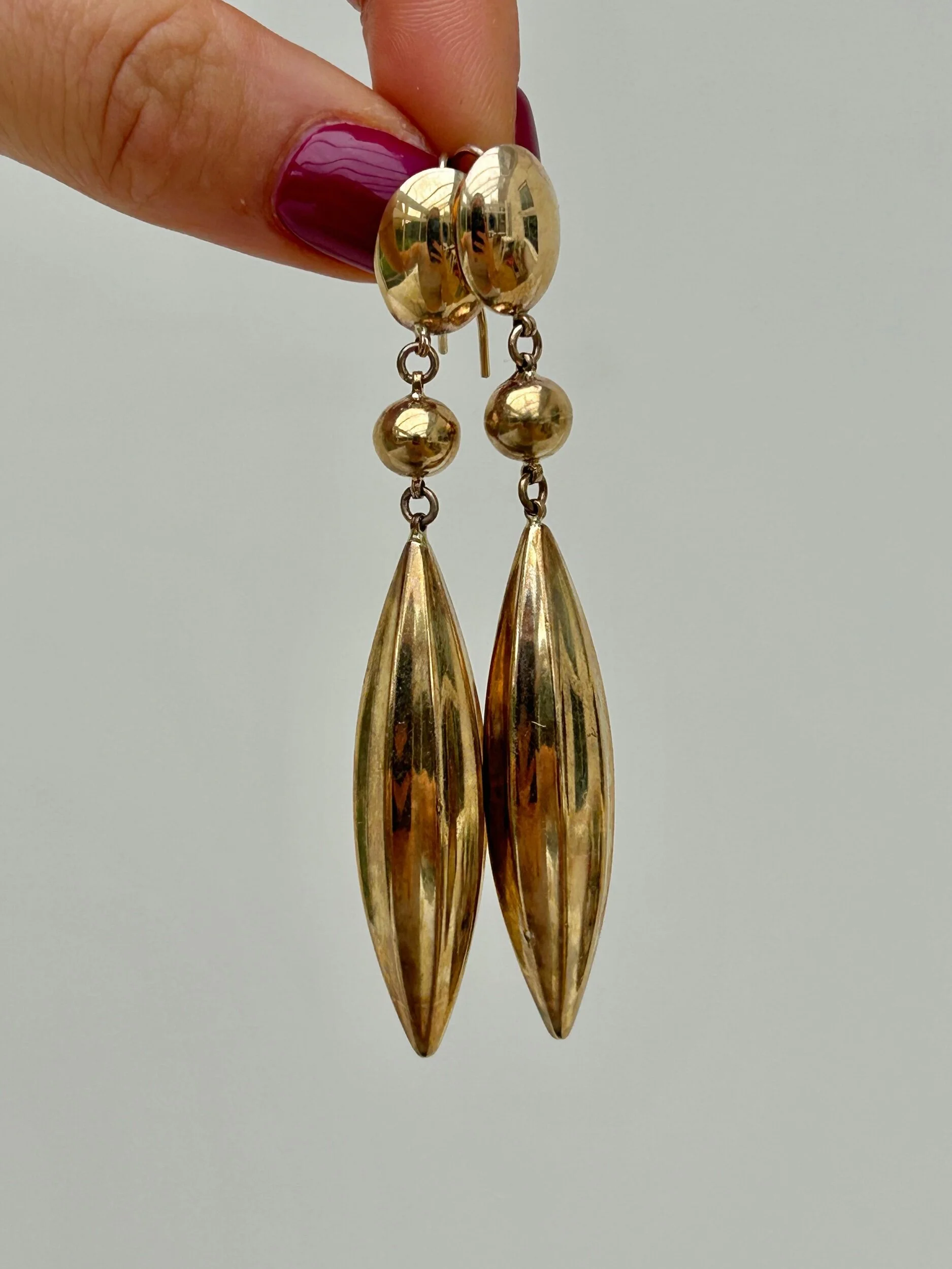 2DF51BD0-80AD-4CB7-A7C1-8ABE077A7777