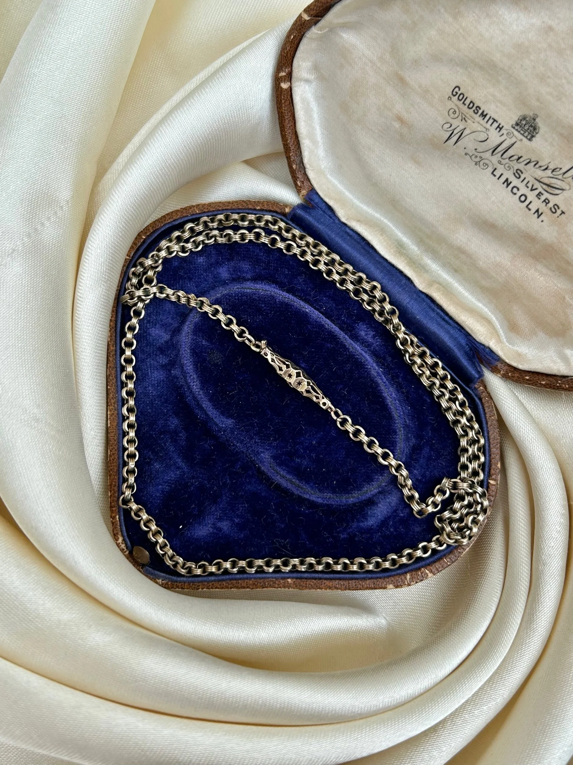 5CB2EA77-AD51-40D0-801D-23017E651219