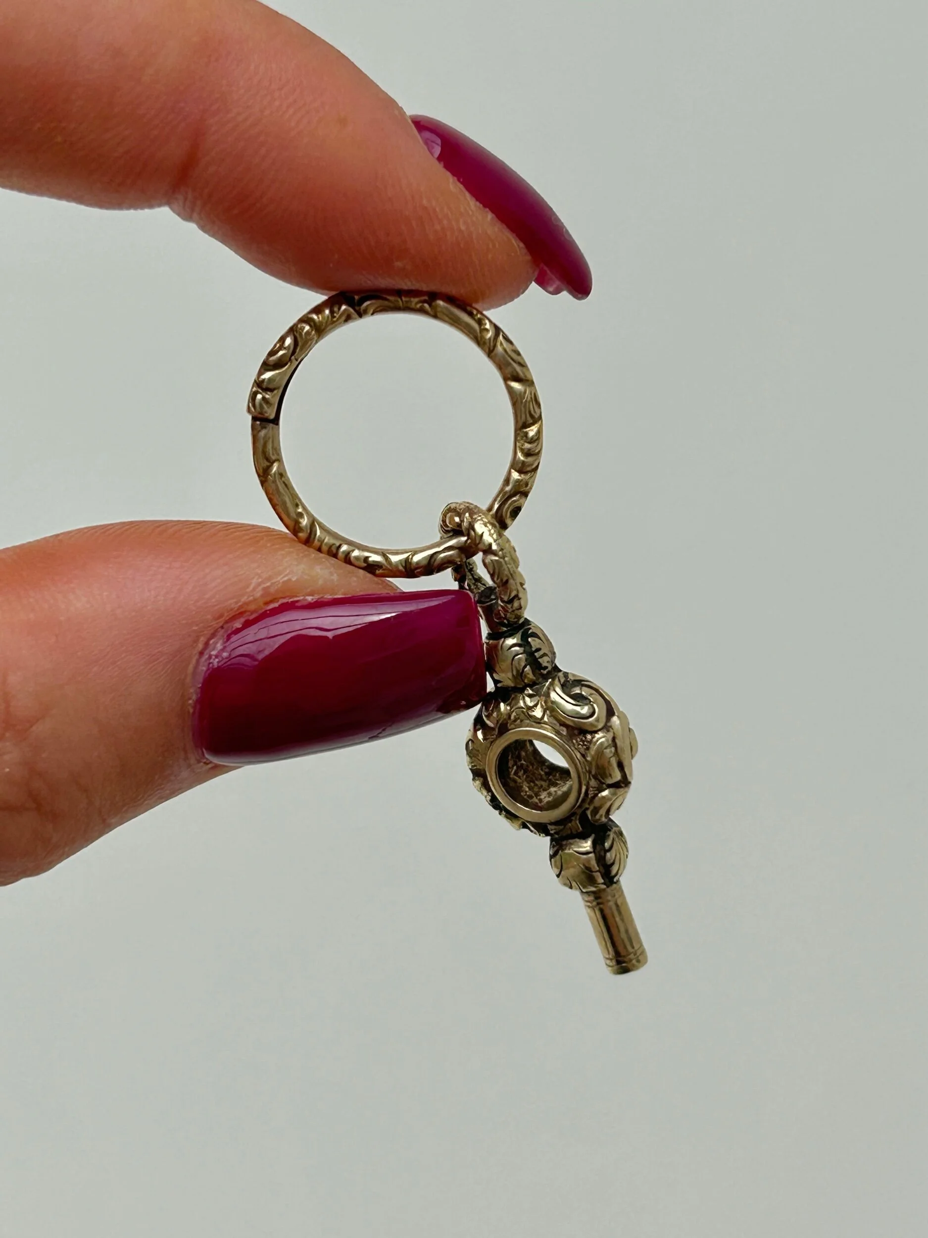 EBFBBAC9-0586-49E9-90C2-7408C48F4BE2