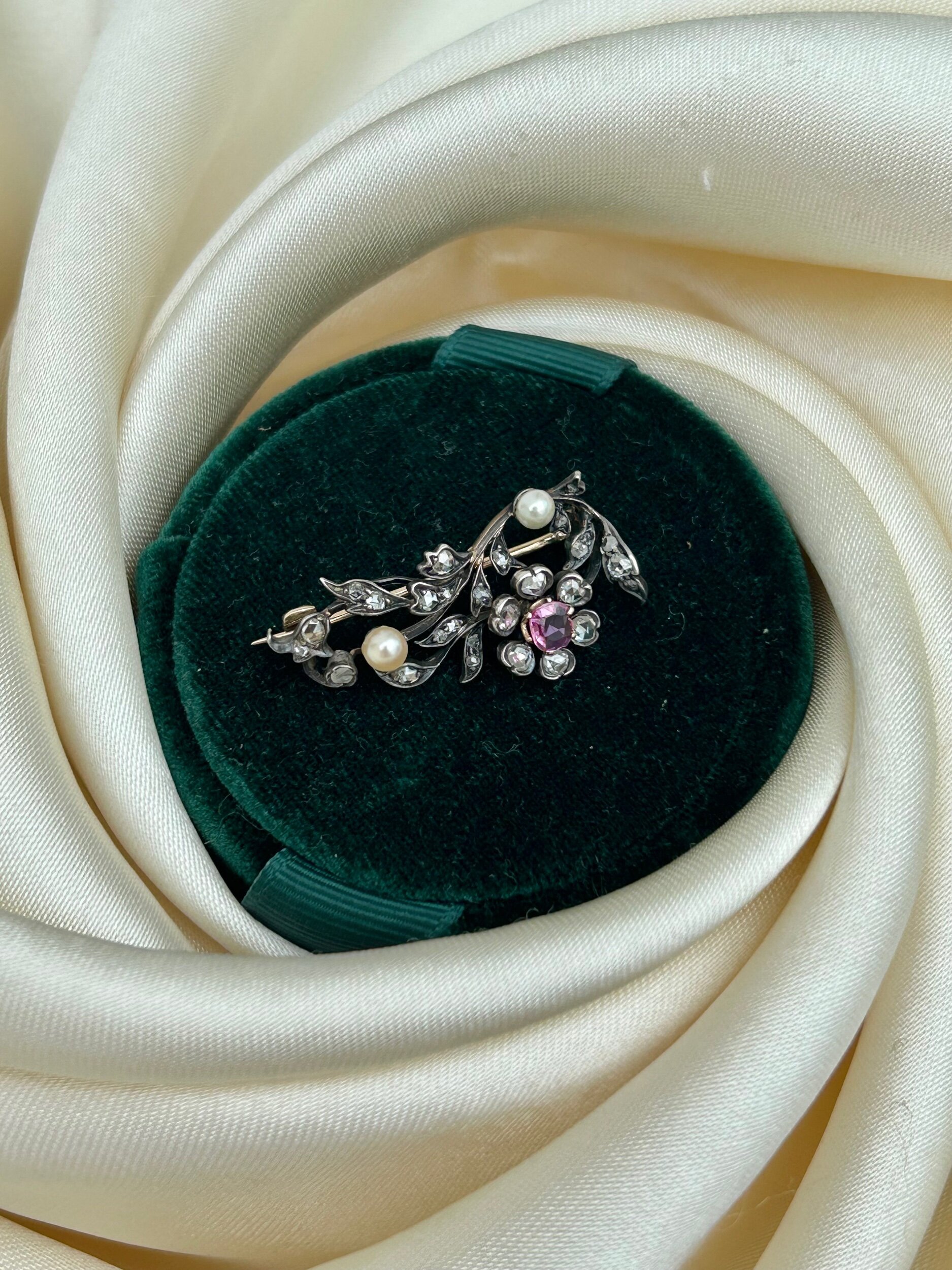 B4BAF203-4899-419A-BD70-A860328B23AD