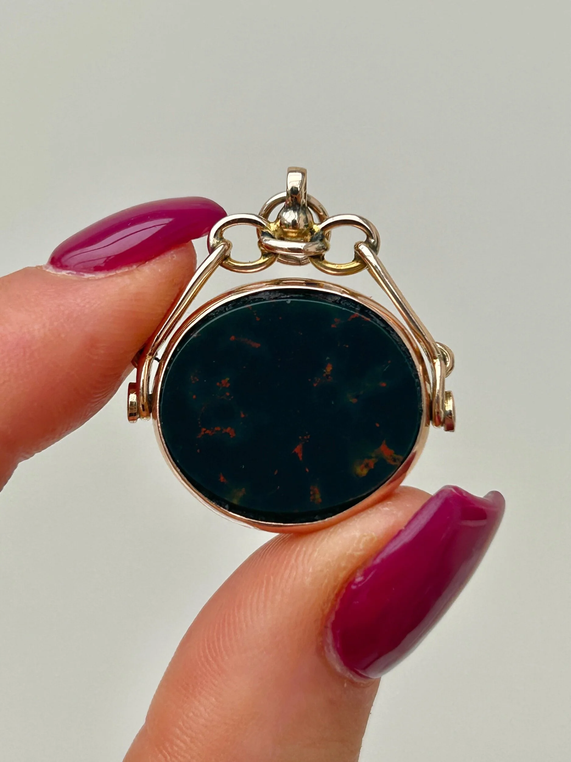 3740C51C-D8F2-45CF-8674-31F6CC8BA3F7