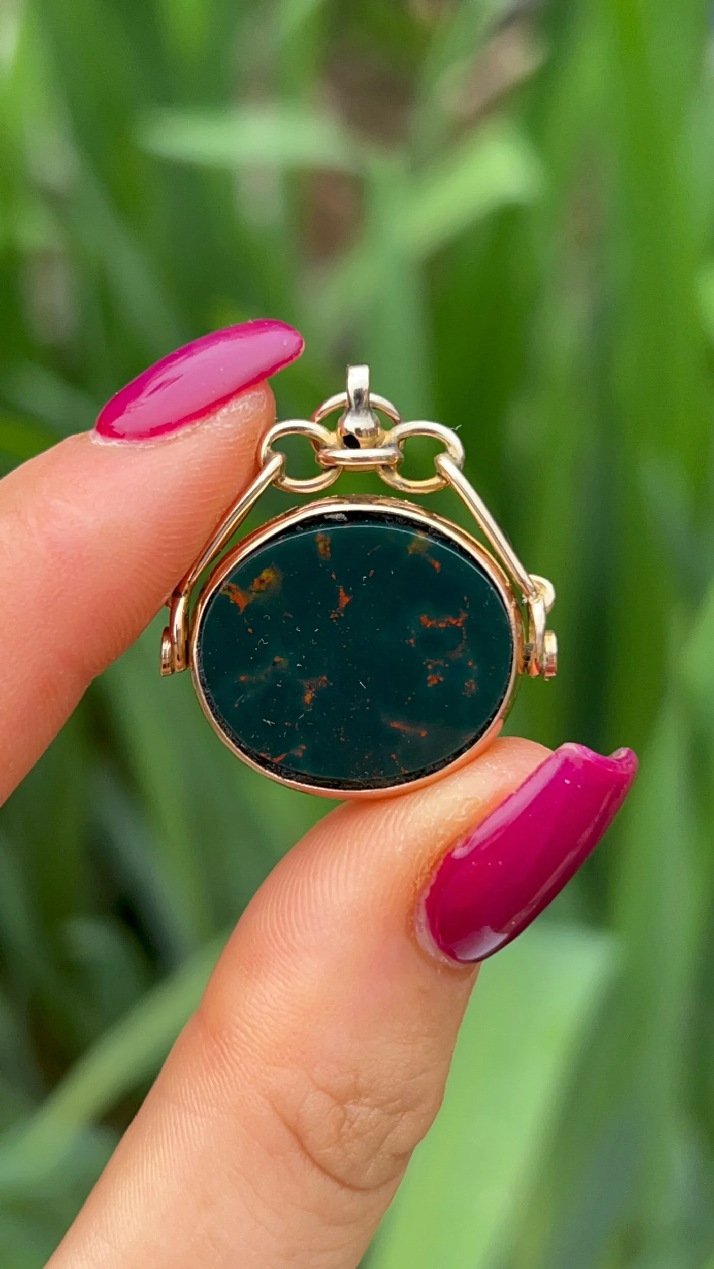 2B90EA4B-06A7-425D-9D7E-EB639985F51B