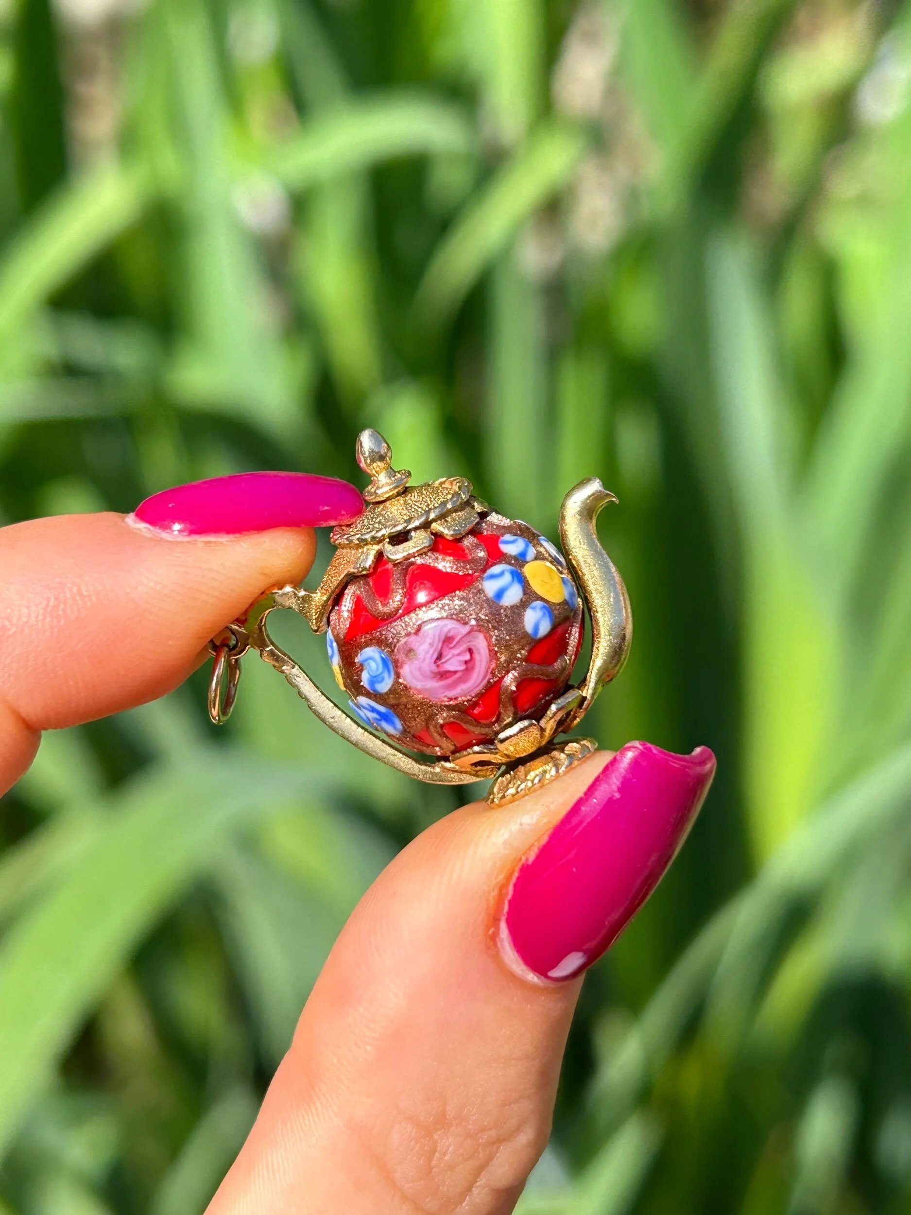 98F067F4-8EE9-4640-AFF9-BF3AE93AEBFF