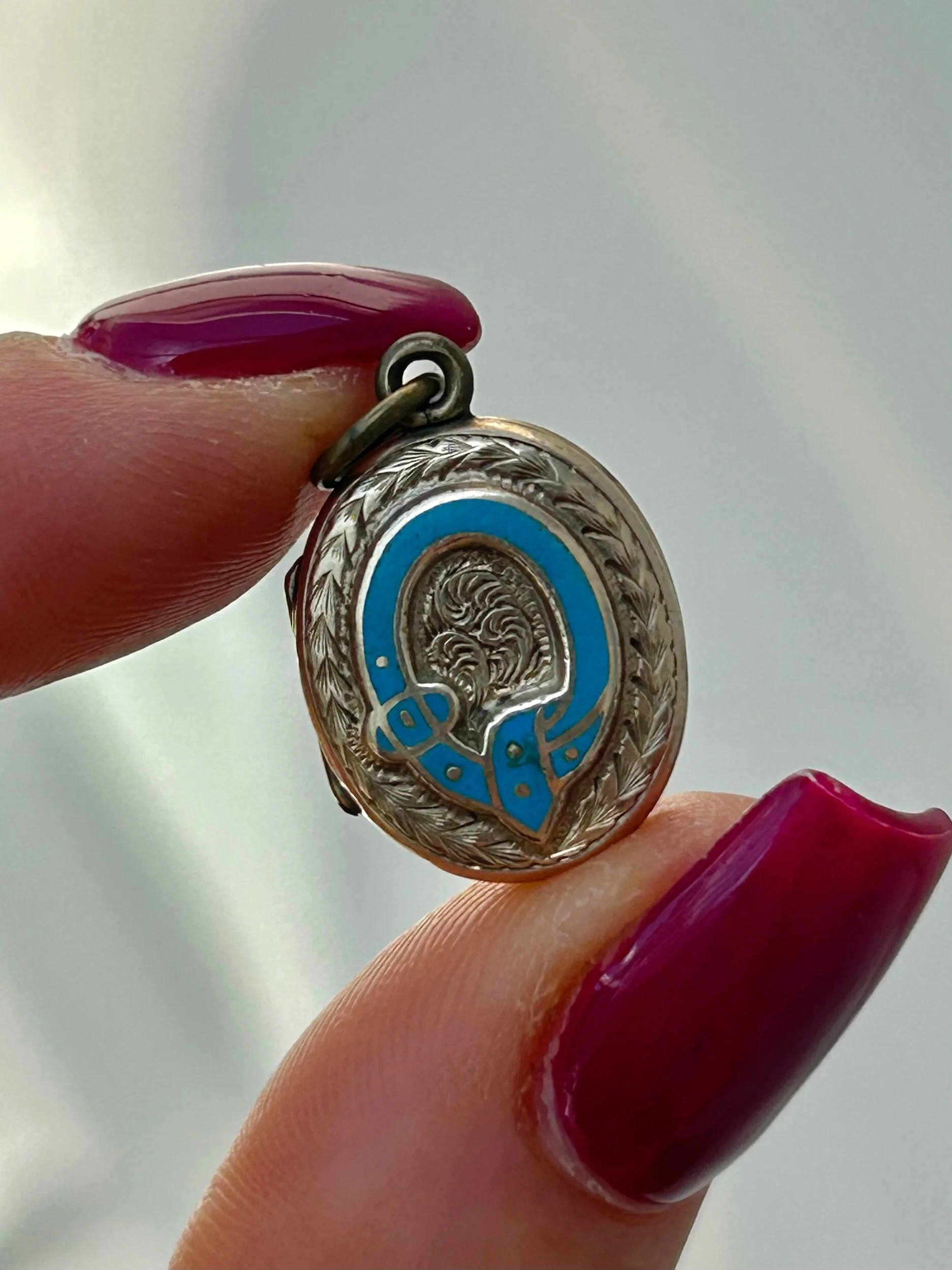 56152EE6-CCA0-4527-B3A5-3FA4145D1AB5