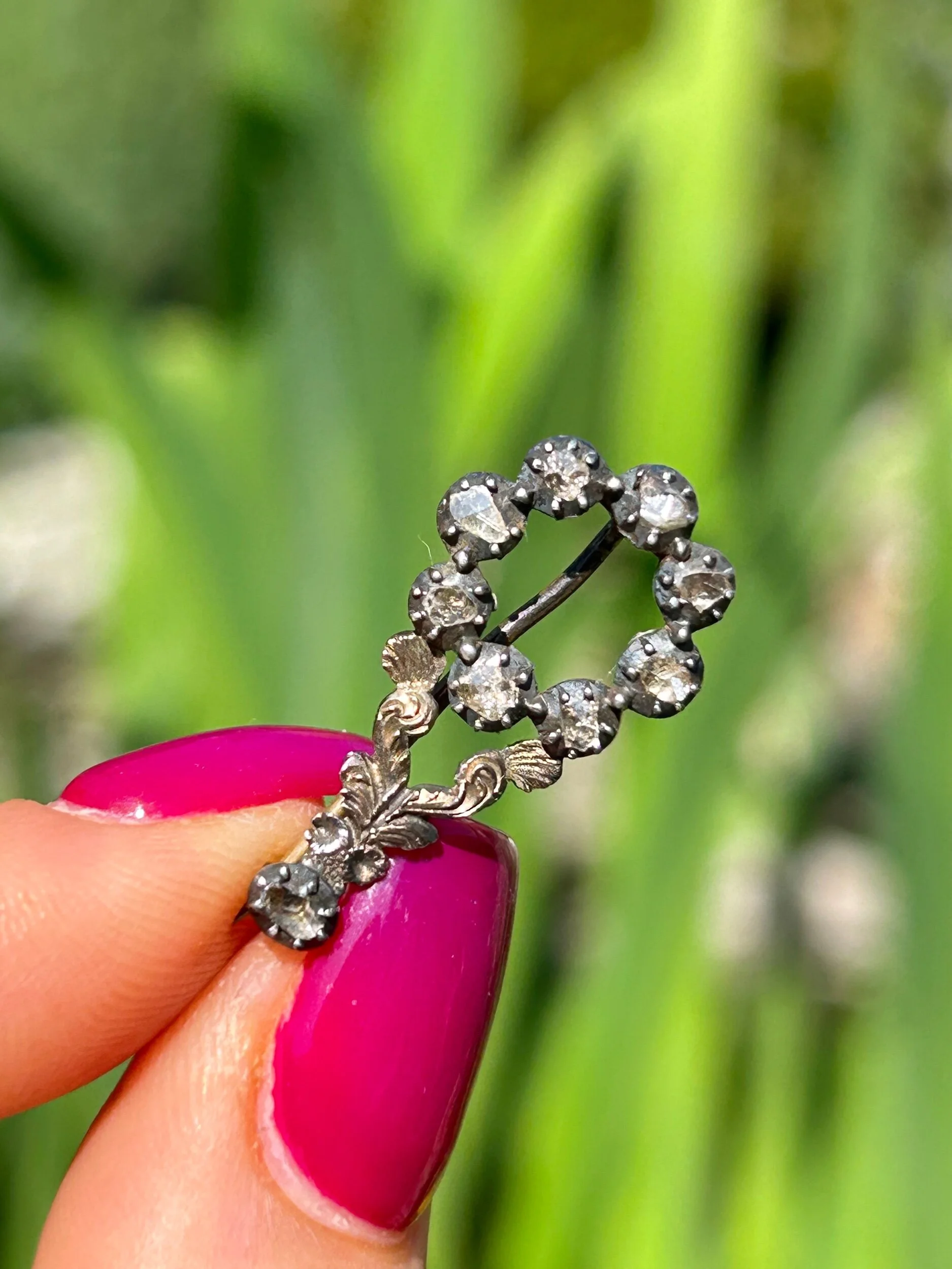 64DB4FE2-B823-4F15-B6B5-1AFF201CFD15