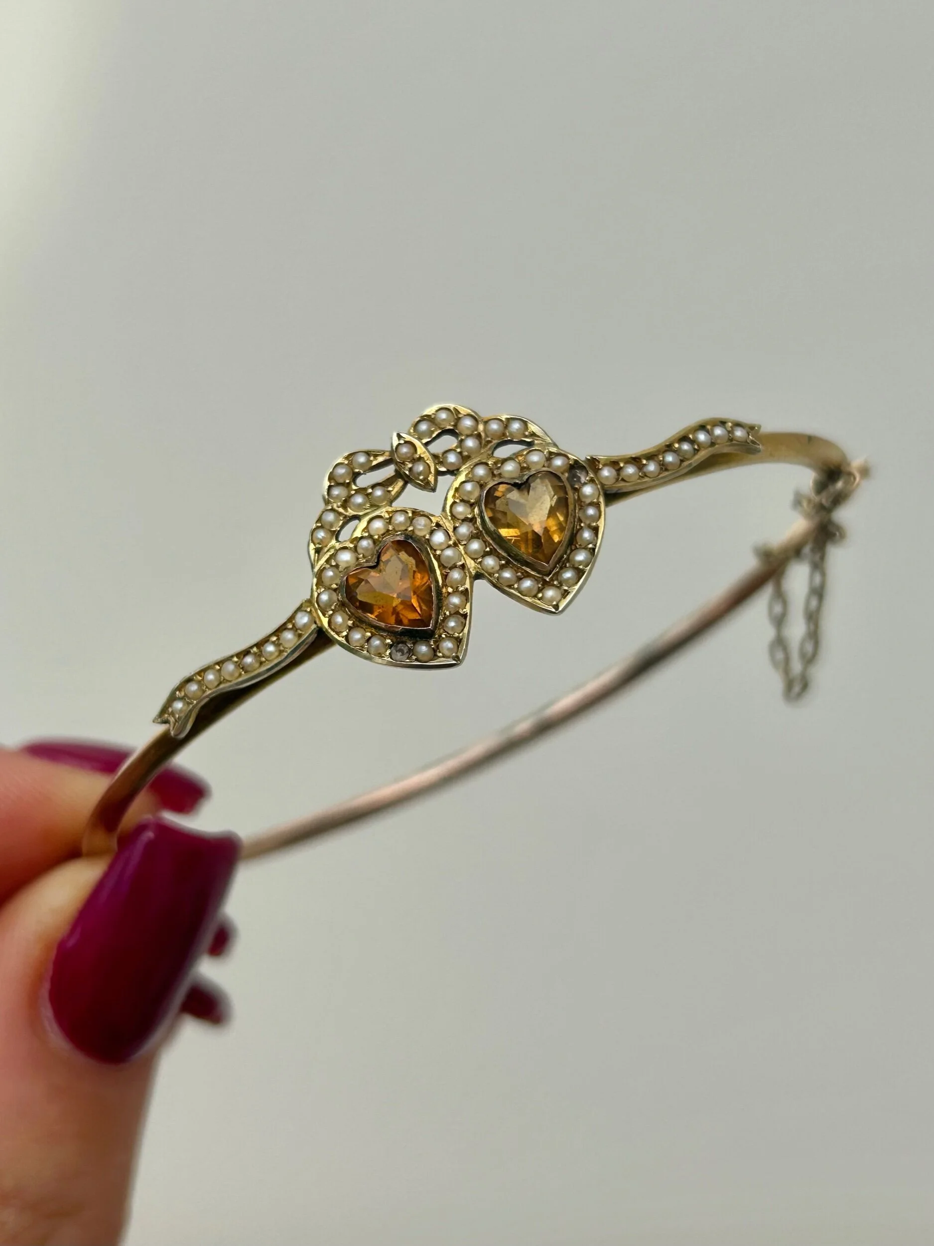 FB574B4F-4C5C-47A0-AC64-4FCDA2108B94