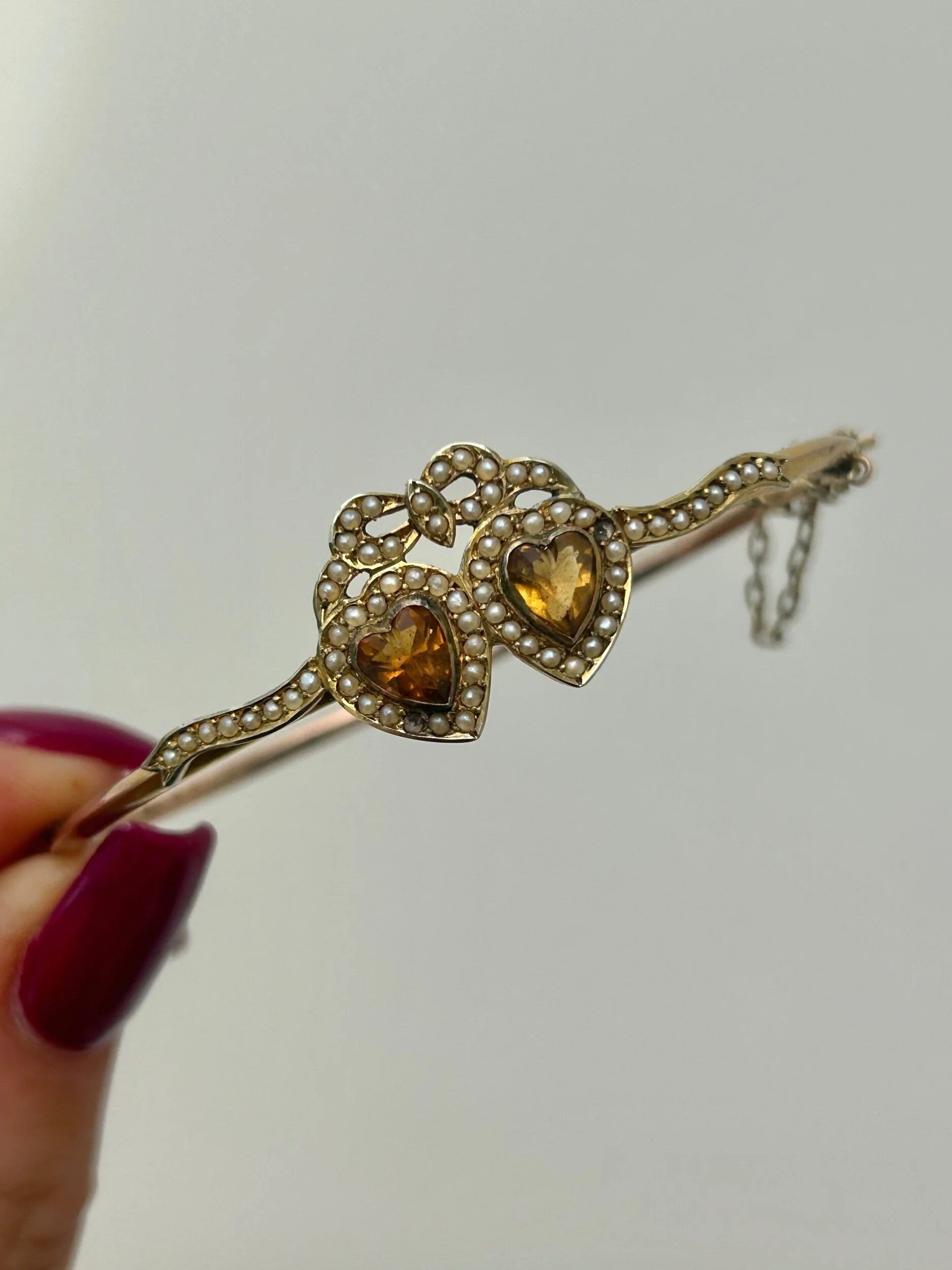 1D4BB7C4-0F77-4FE2-9874-9A3877D9DBC4