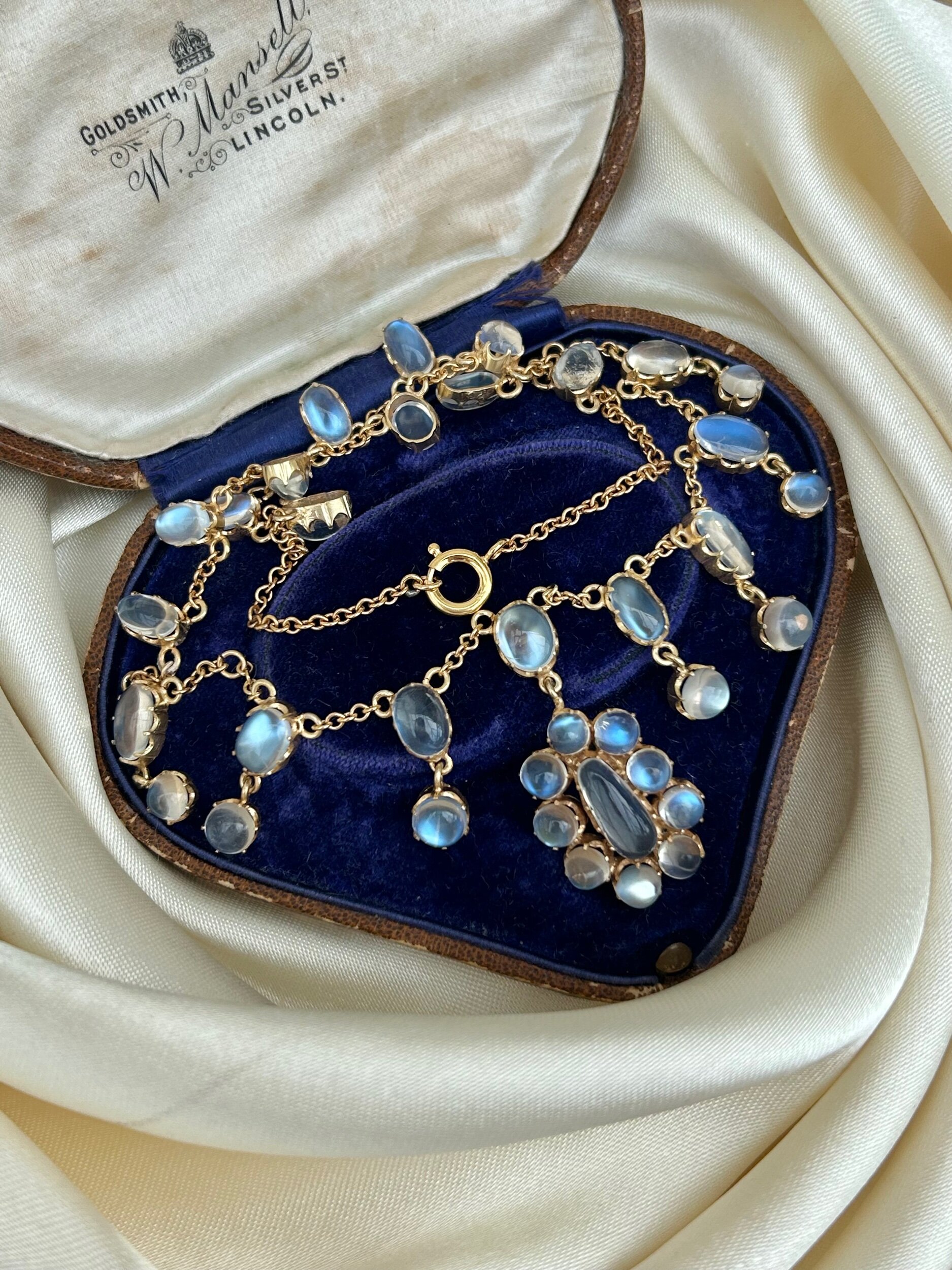 5ED747AF-6E38-4075-987B-31E5DFAE937A