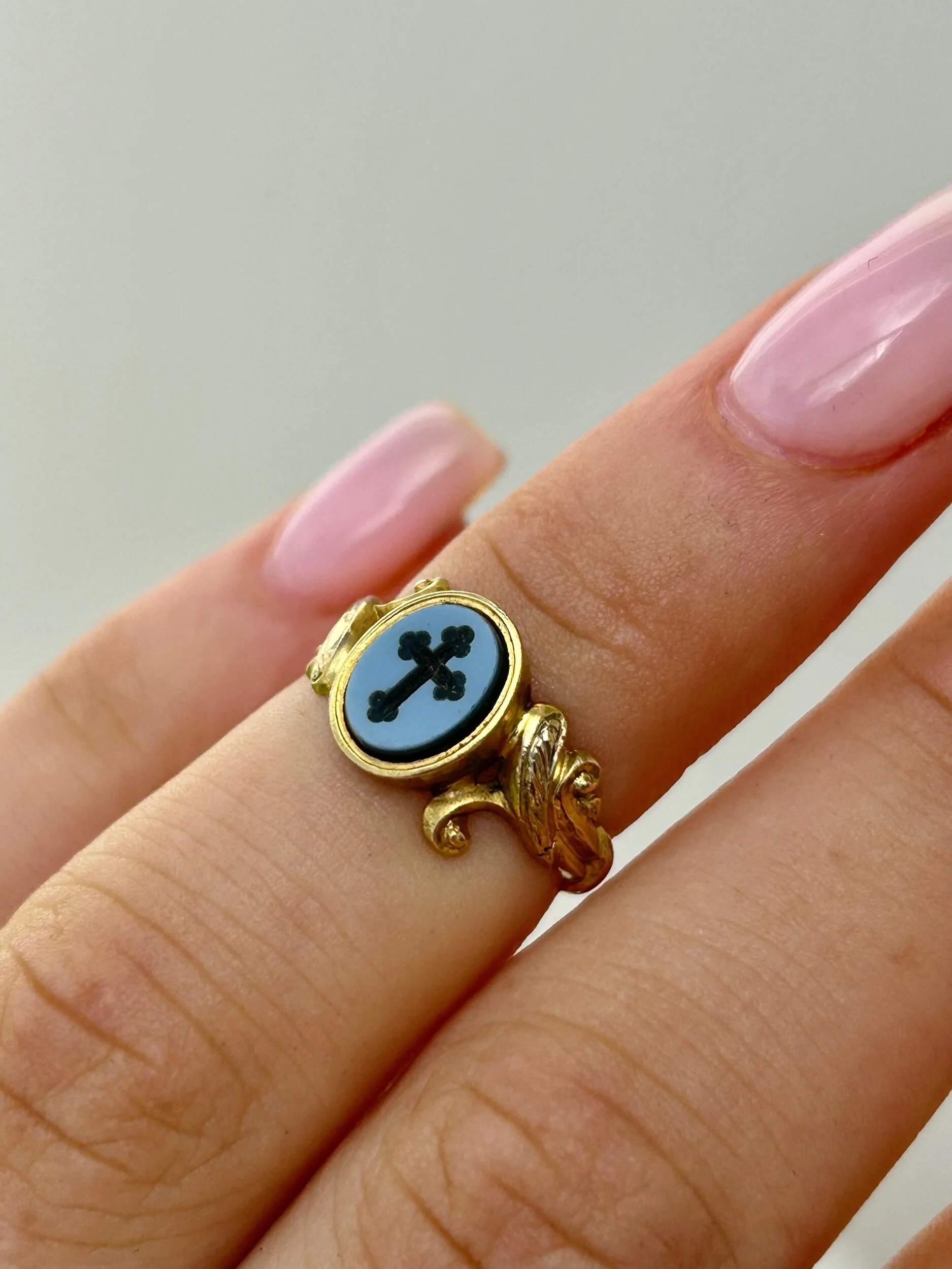 722D95BA-52A7-4D1C-B4CC-24A72A63143A