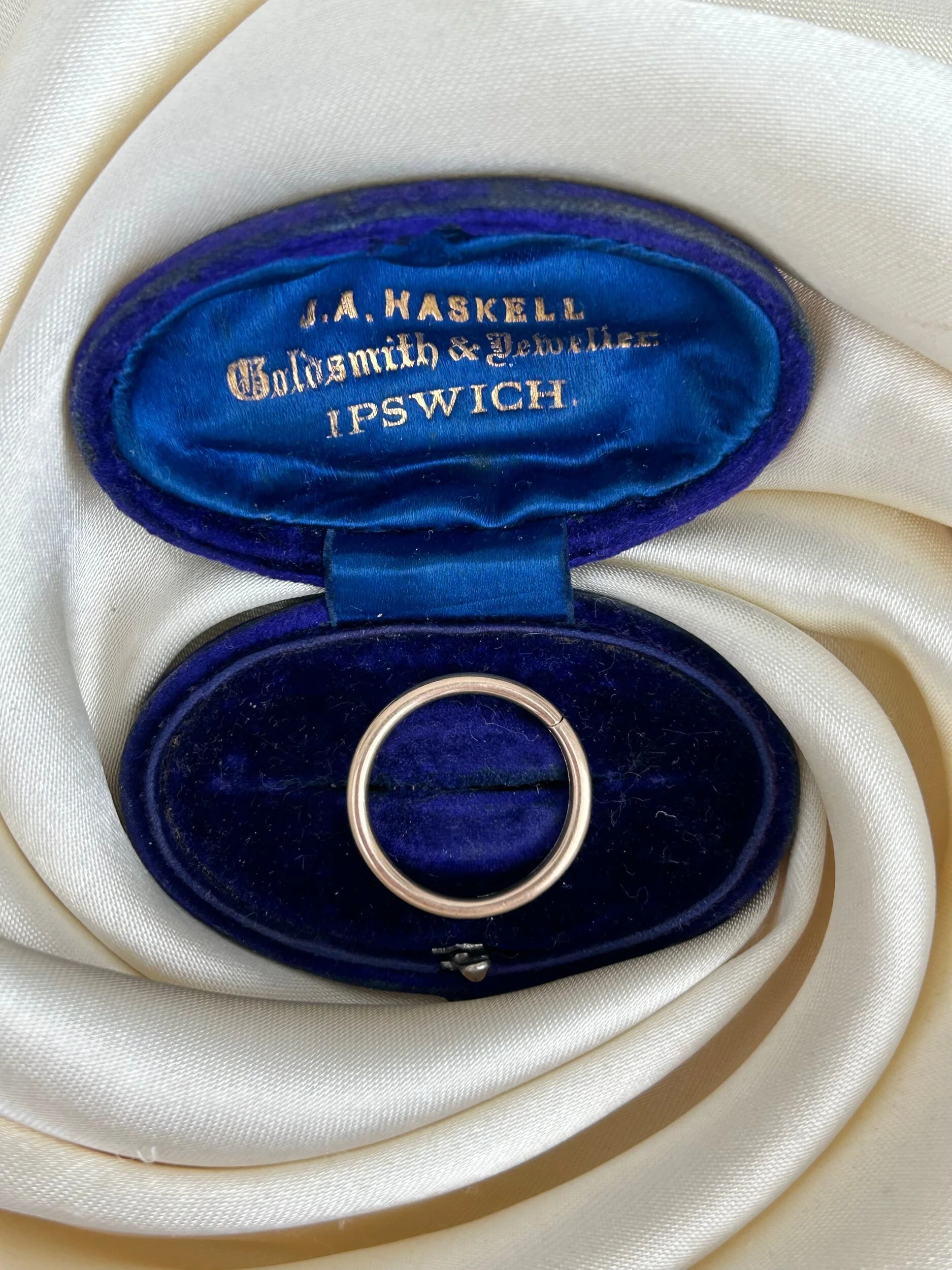 A506EF6E-75DE-4C43-ABC7-0534F73E2090