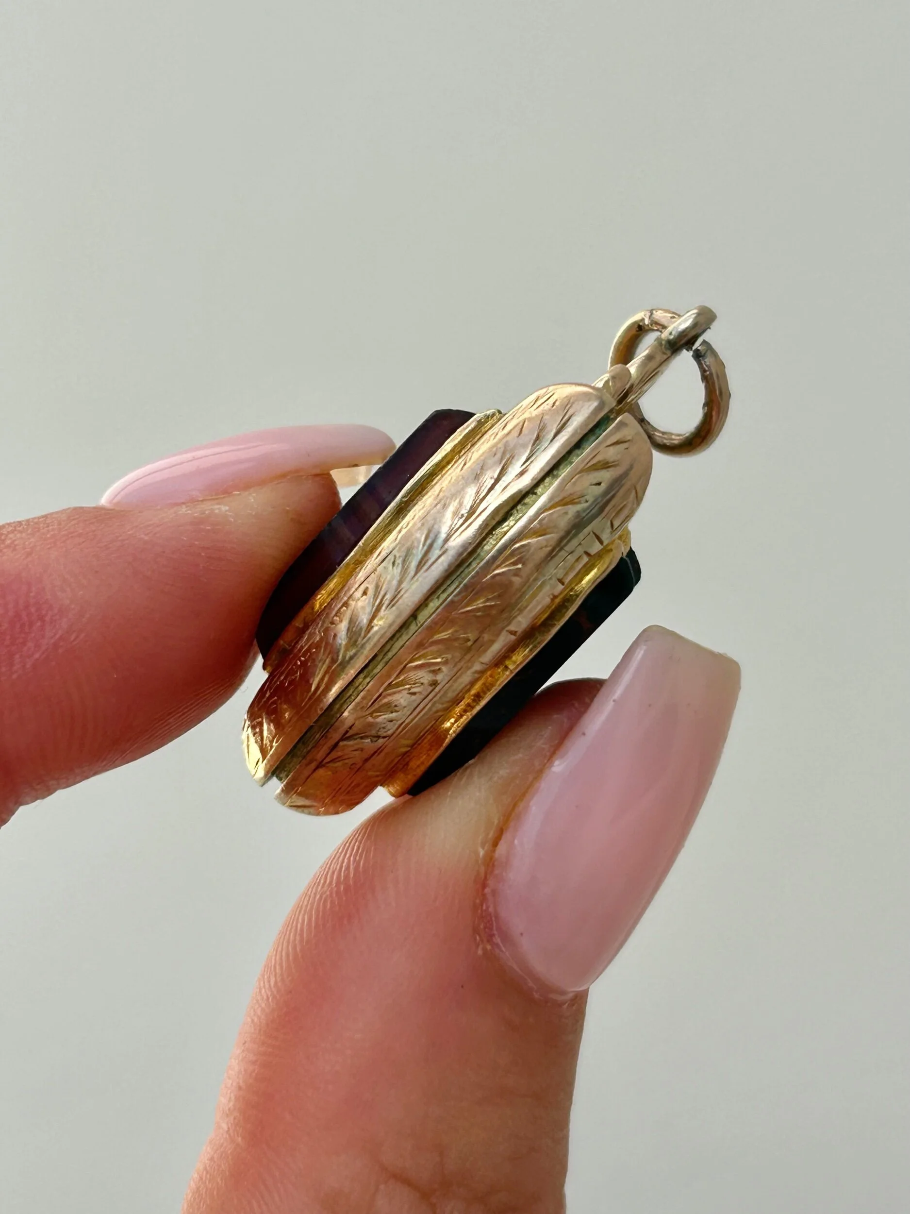 E849F47A-4AEC-44C5-8BD8-864D43B0E078