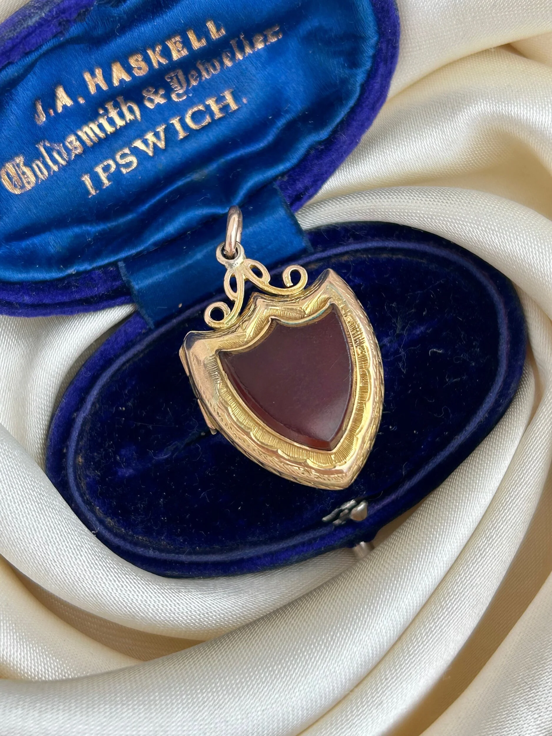 D24CF764-9A40-4849-8BA5-D72759622595