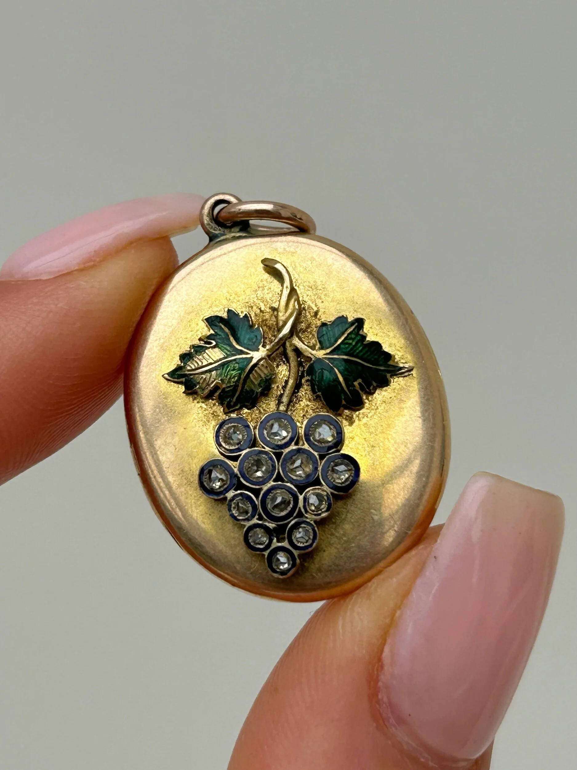 29C036F7-ACFD-4C3B-B8B6-1B5CEEB64451