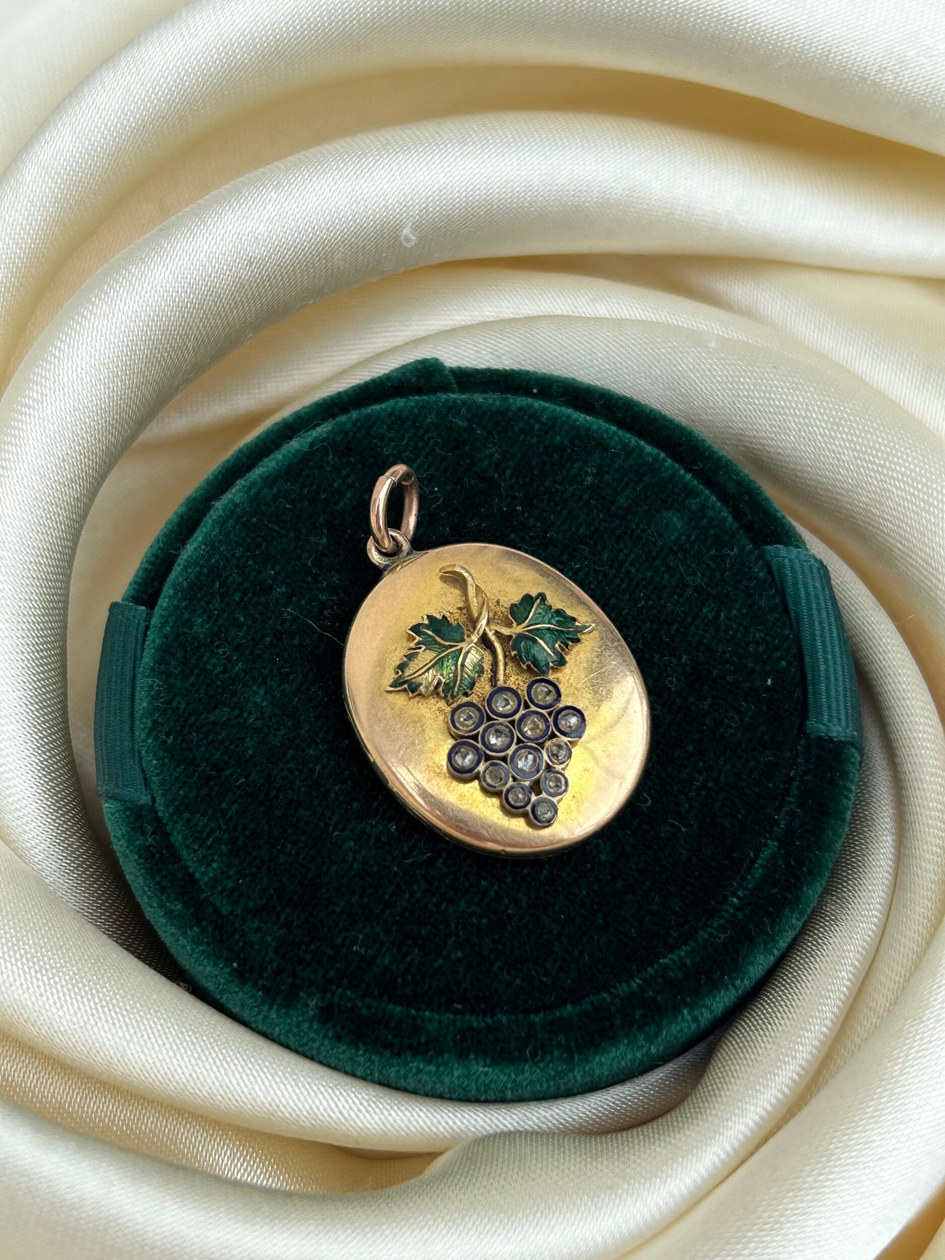 76708E90-F6F1-4E75-A3C0-903D34938BB5