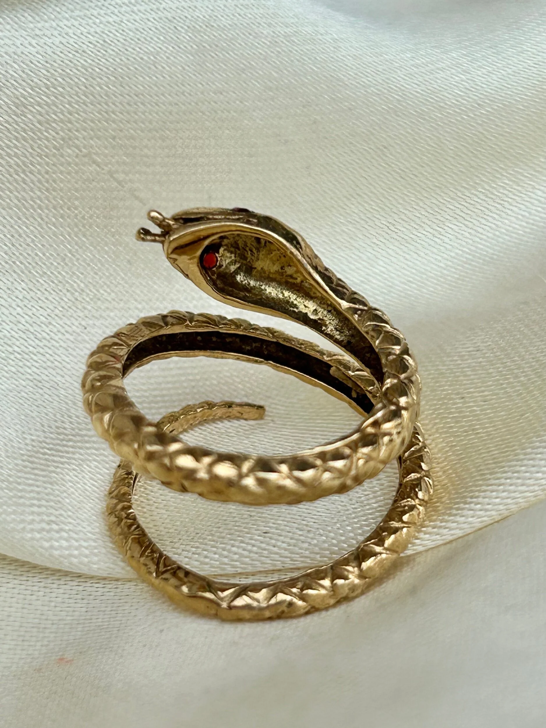 0945CBFD-E407-45BE-9DED-86DFDFDAC15A