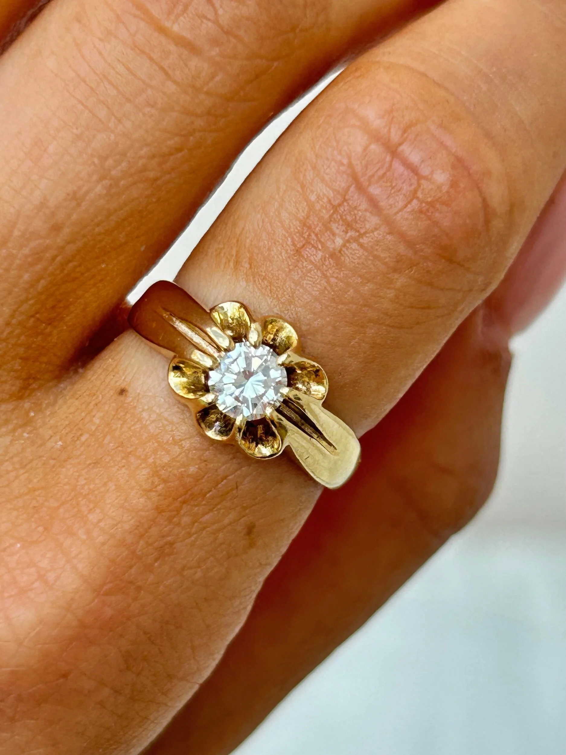 42ED7F22-8C6A-4A7B-B5F9-043FCE557C9B