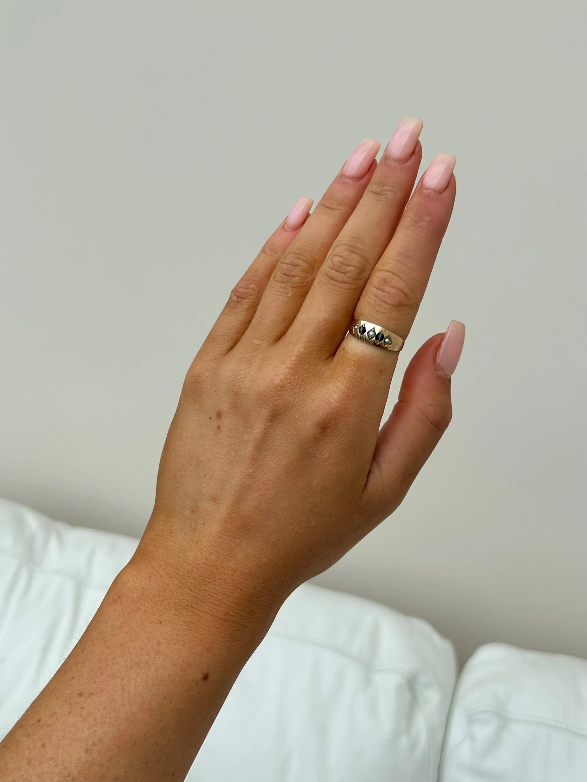 5FCBF3AF-6D0F-438E-BECE-4887254B505B