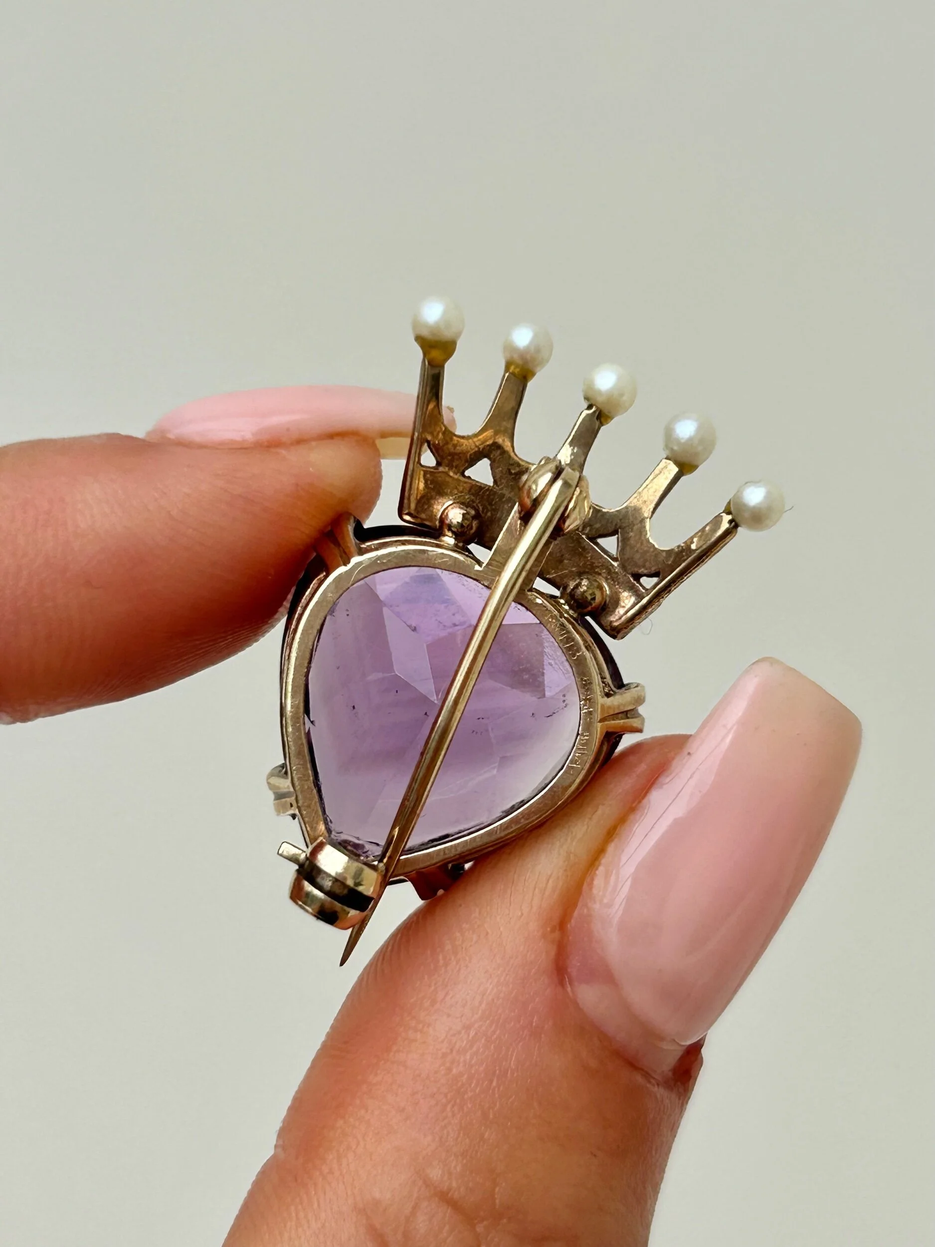 F5241834-4D4B-4968-9E8A-EB497355EF62