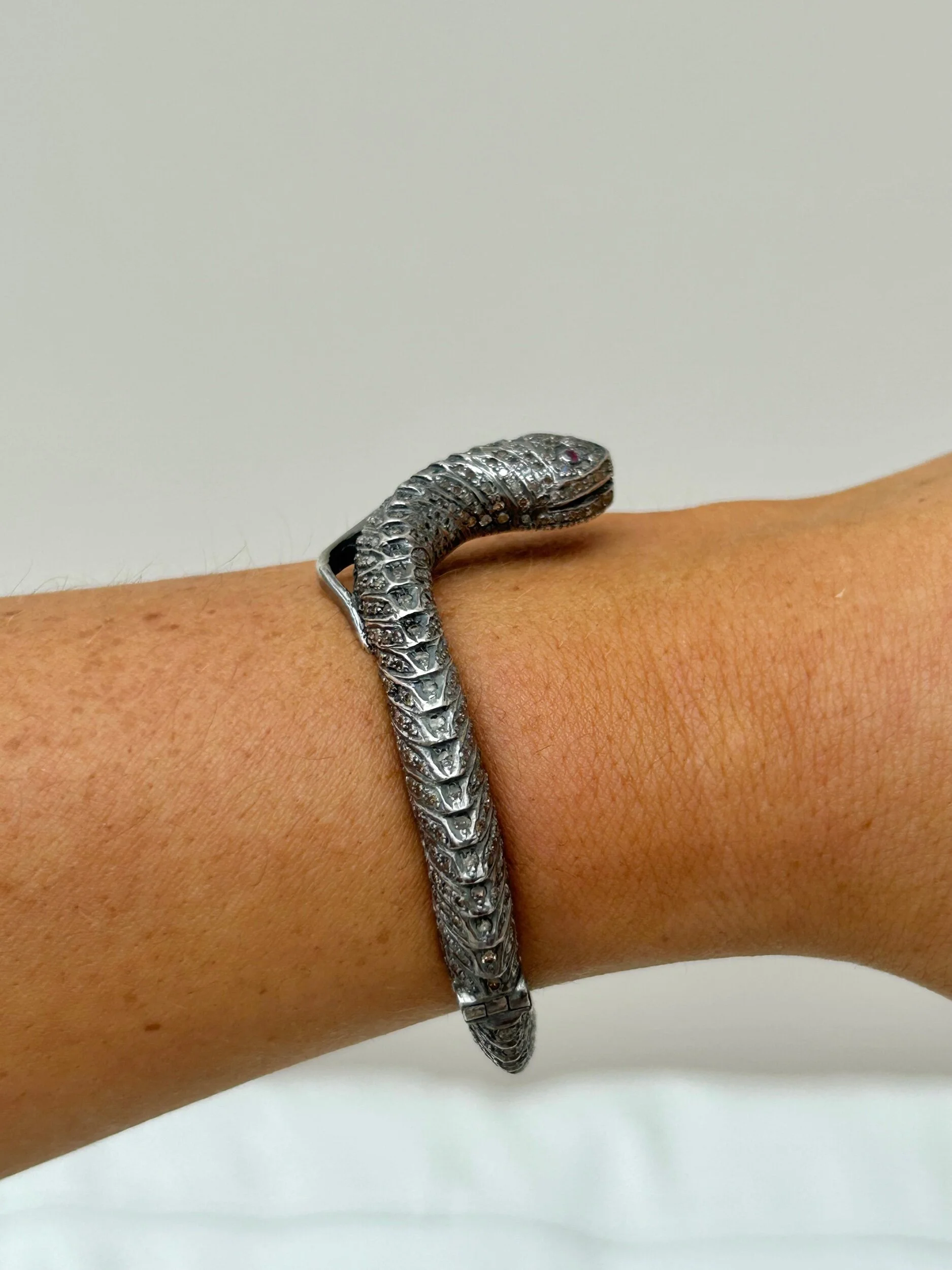 B46A05A4-C2A2-416E-892B-D2710D3A36C6