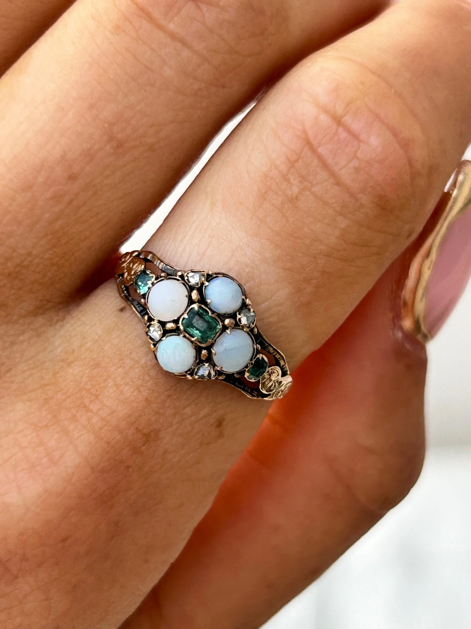 ACC61872-548F-43BF-821B-80767BE3BBBB