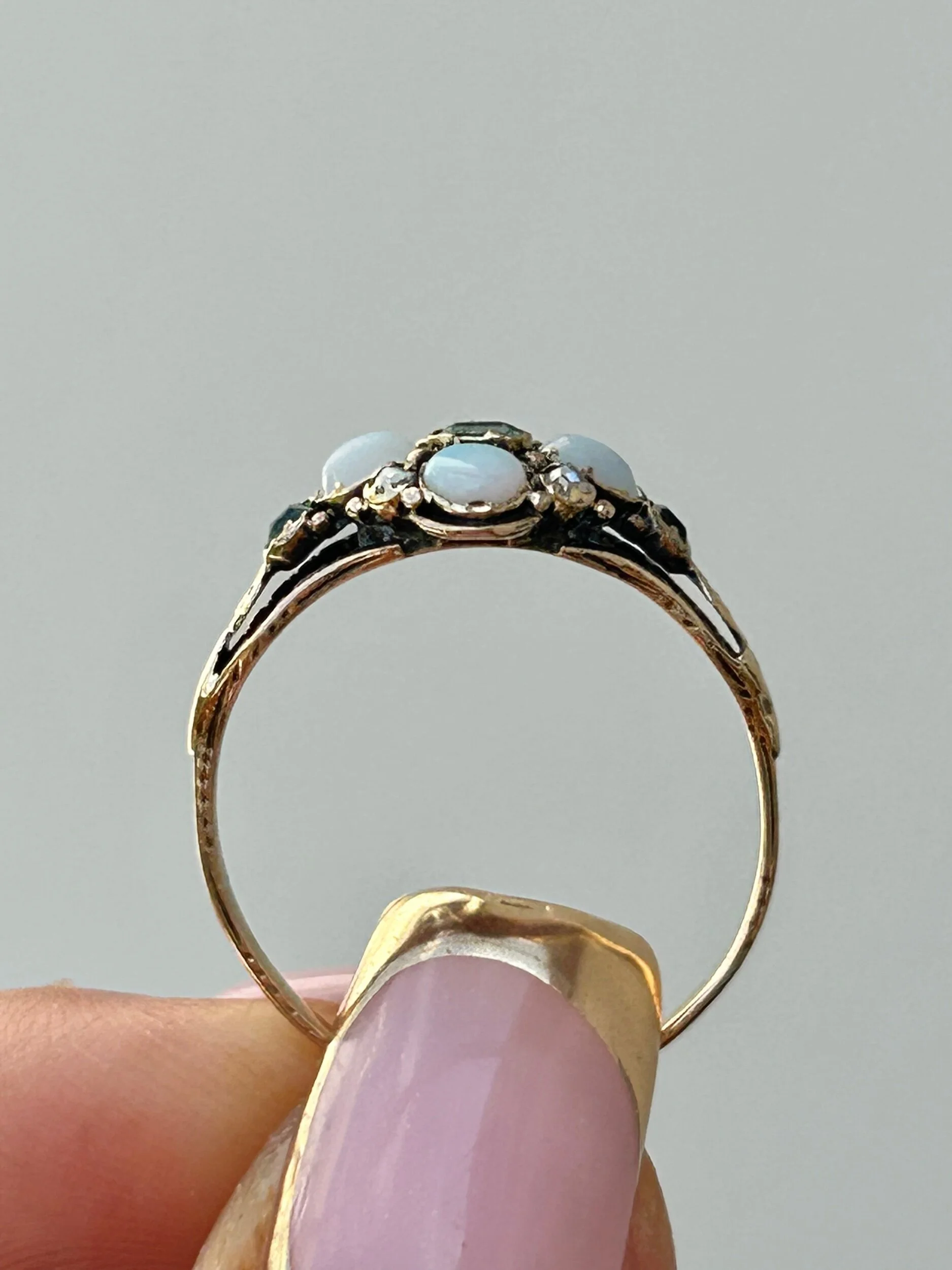 AFBDBFA9-FEE1-4AD9-B2B7-7BB0BE0FC9AF