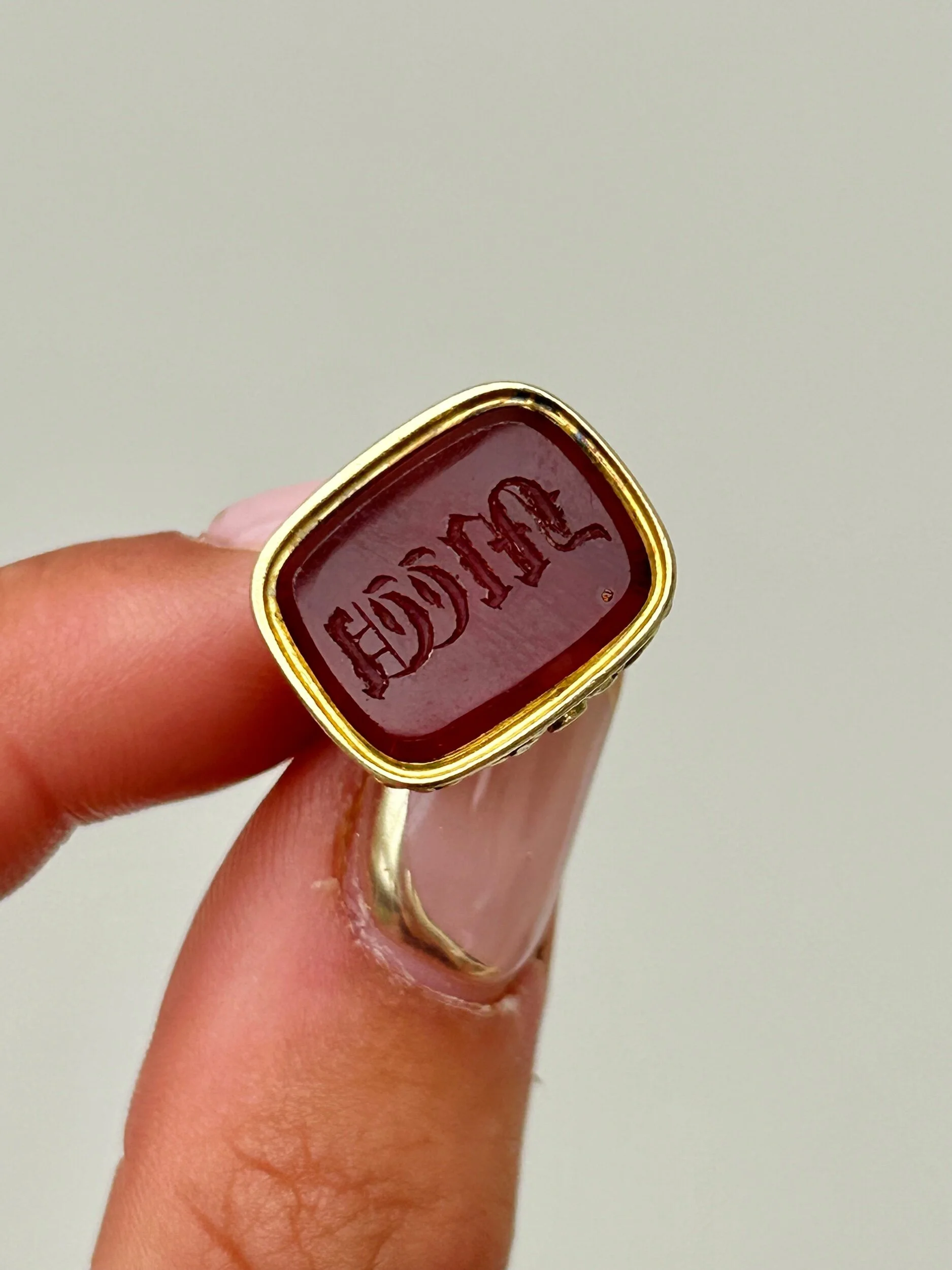 62B553F2-2285-454F-9642-2D586830F38A