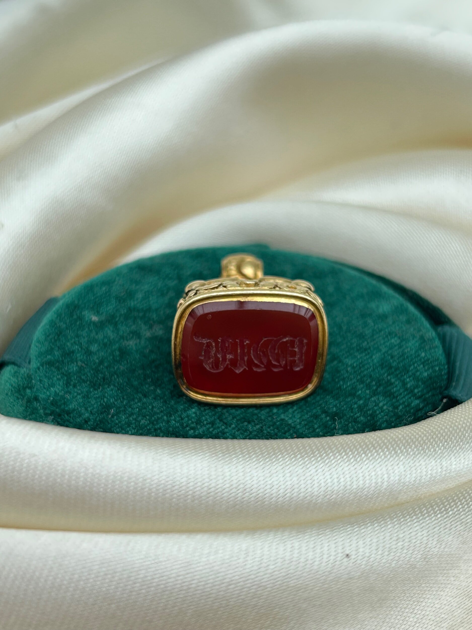 E25B1383-B4A7-48C5-AA91-5AF1633AFDDD