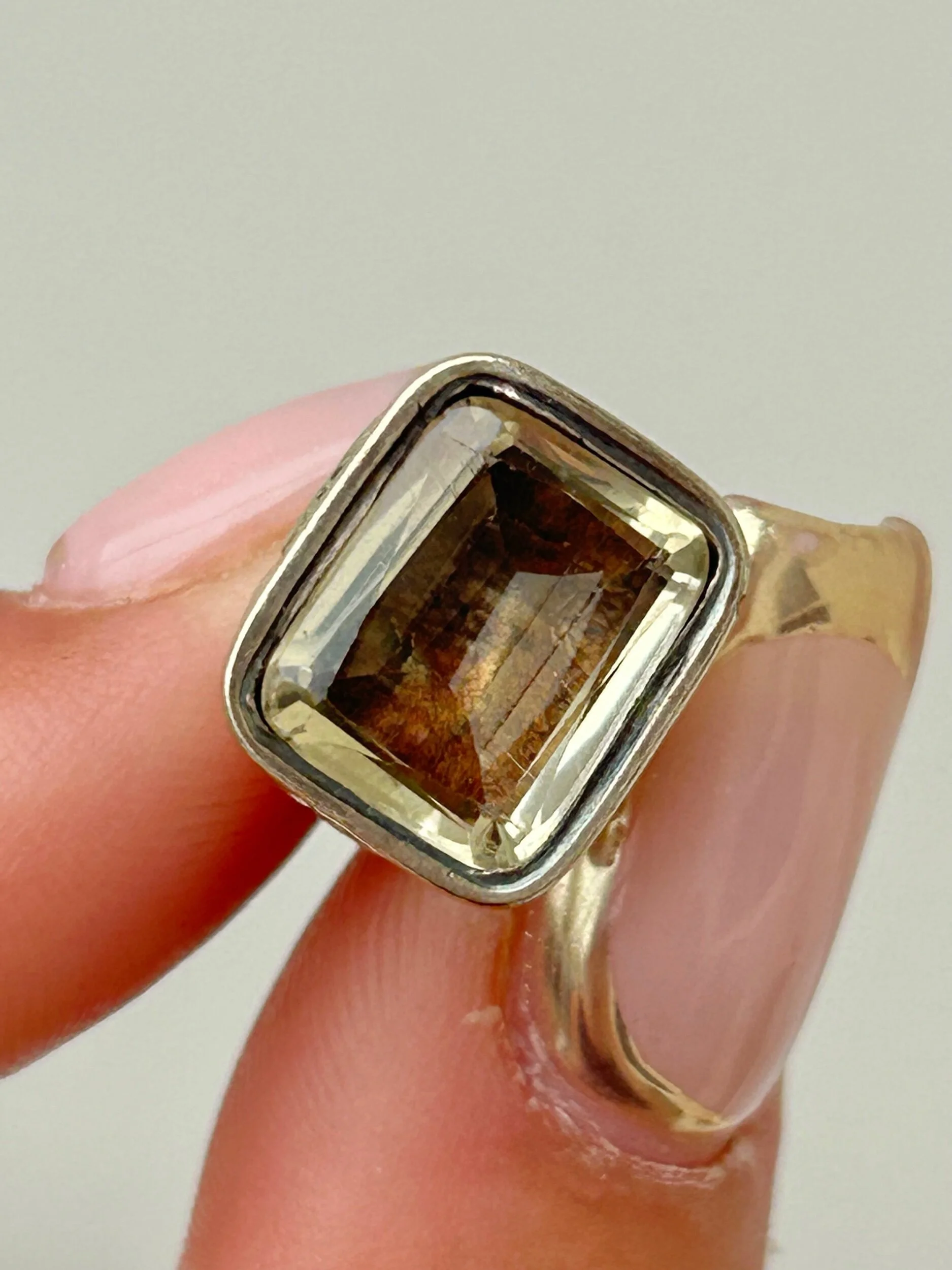 78A2B876-39D4-4E7D-B4CA-0D5284521CF5