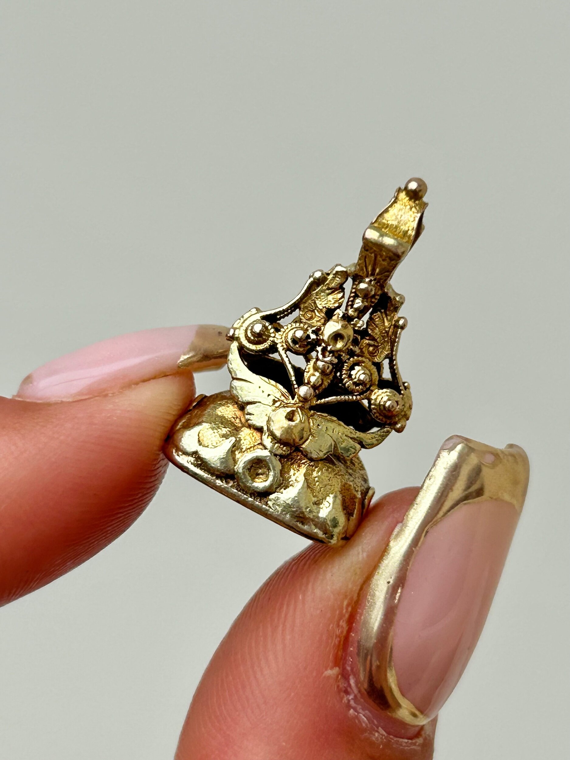 3C660C4B-BEDA-4A4A-89CA-C9311EA393B4