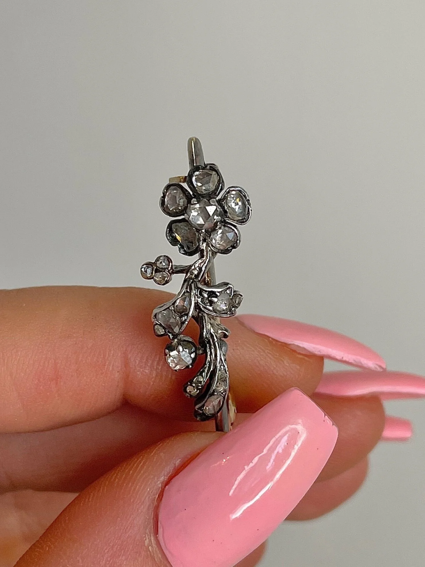 C9083EDF-21E9-498E-B339-2B1E4B39AE8B