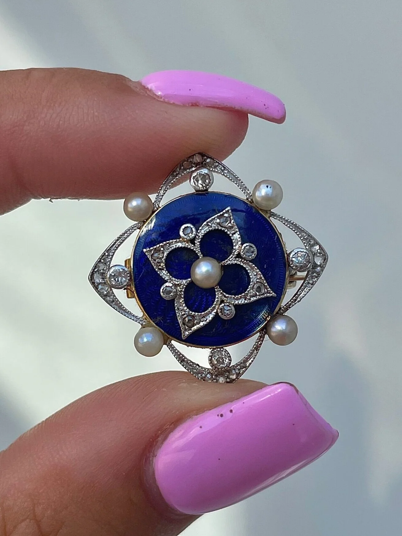 F4E8A317-F25A-4835-A829-E7BD6B8E1463