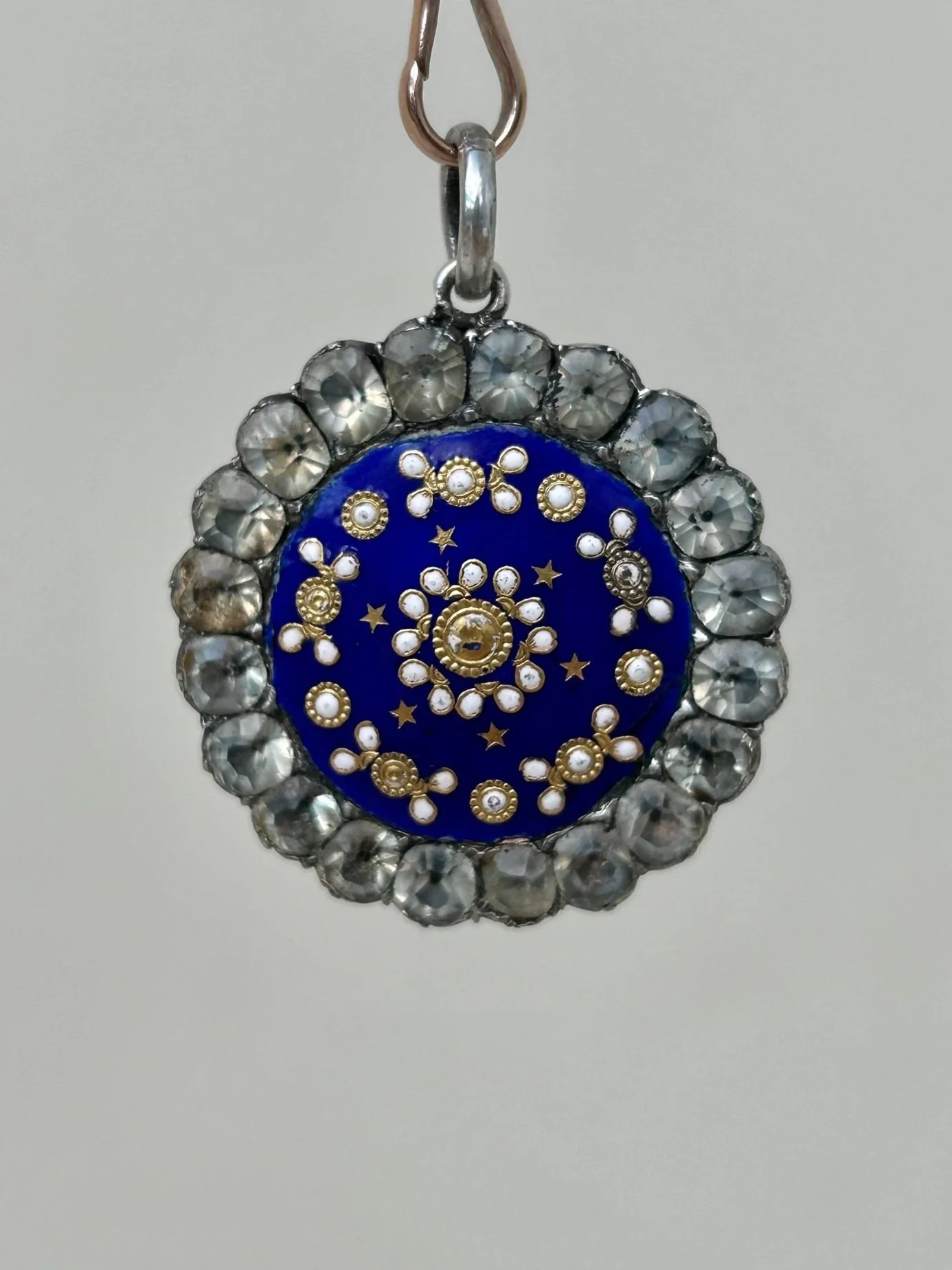 99DF88F7-9580-4543-87A8-1F0937812890