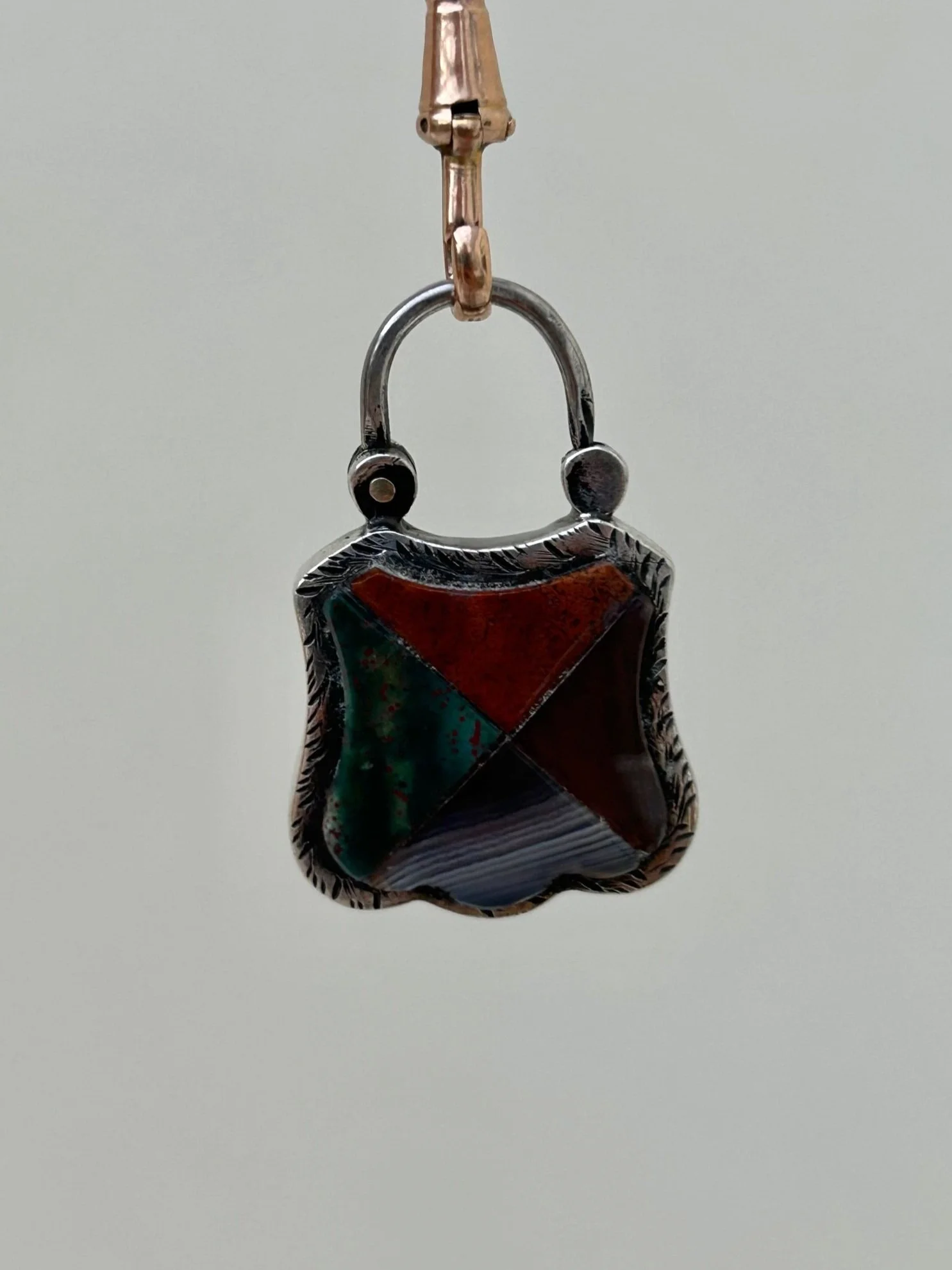 DA055AF9-B97D-4659-89B5-2A7EF93A635D