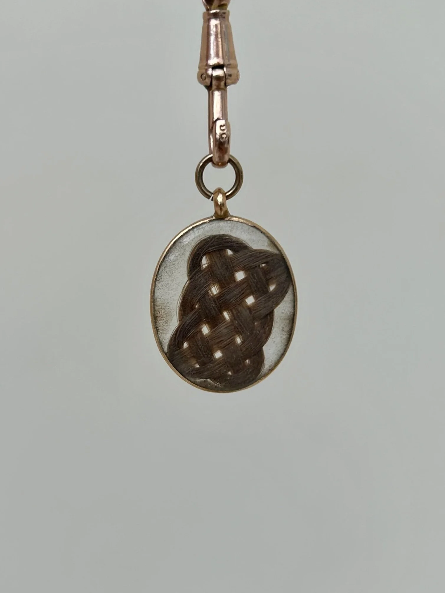 5C75591E-5FA1-4B27-9A59-6667065CF2A4