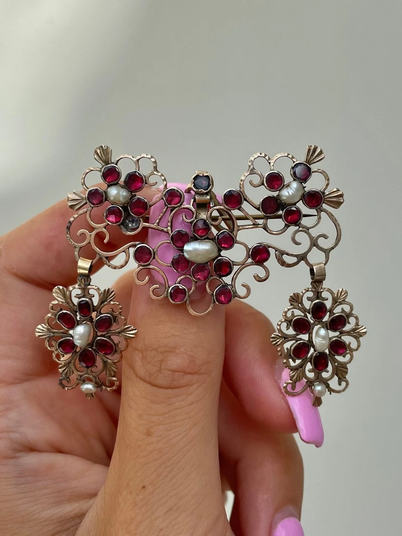 4DA8F256-AB59-4A15-B354-1C2051012F83