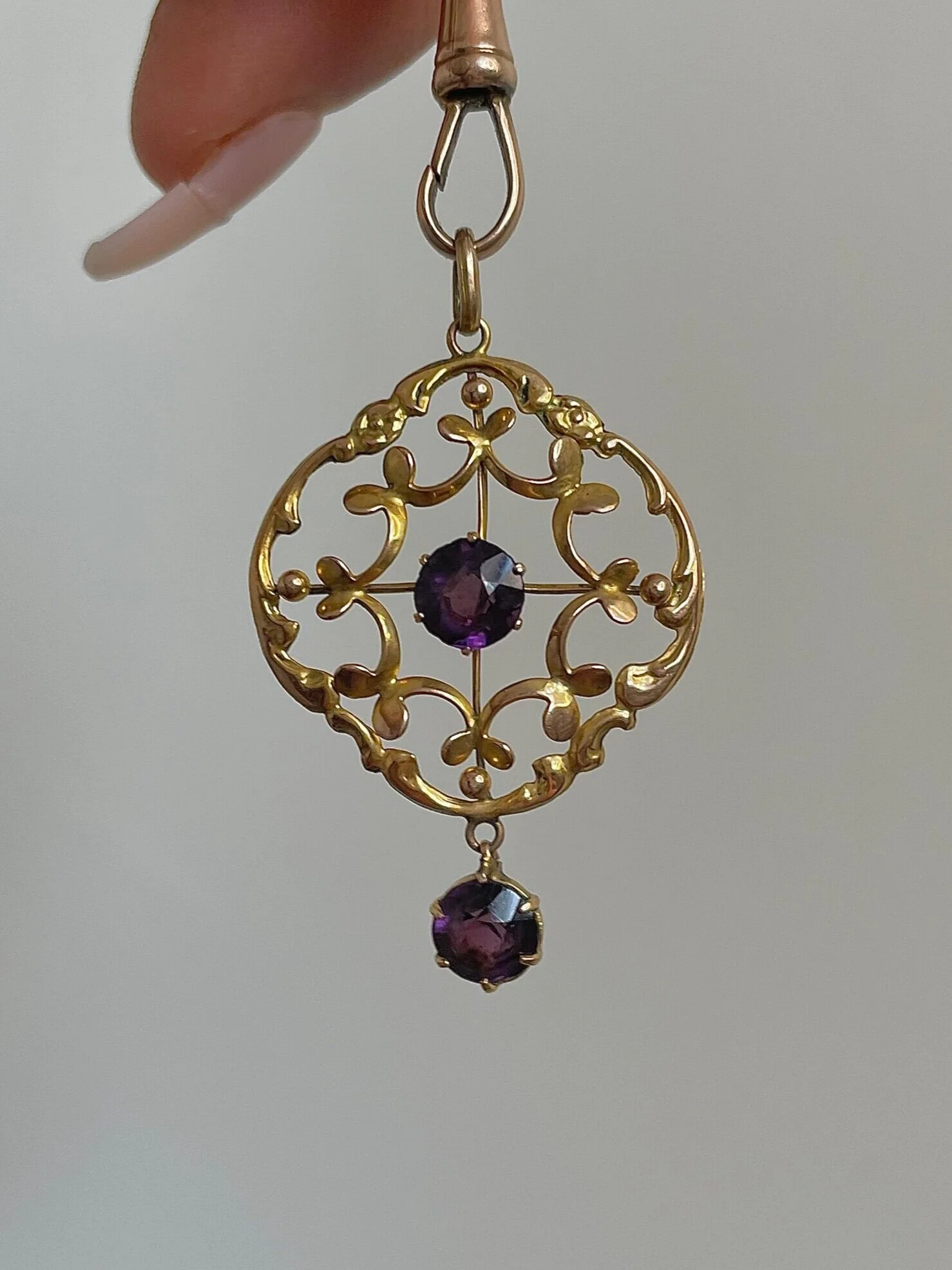 8E351C04-BFD2-4589-A438-60EC850BDCDE