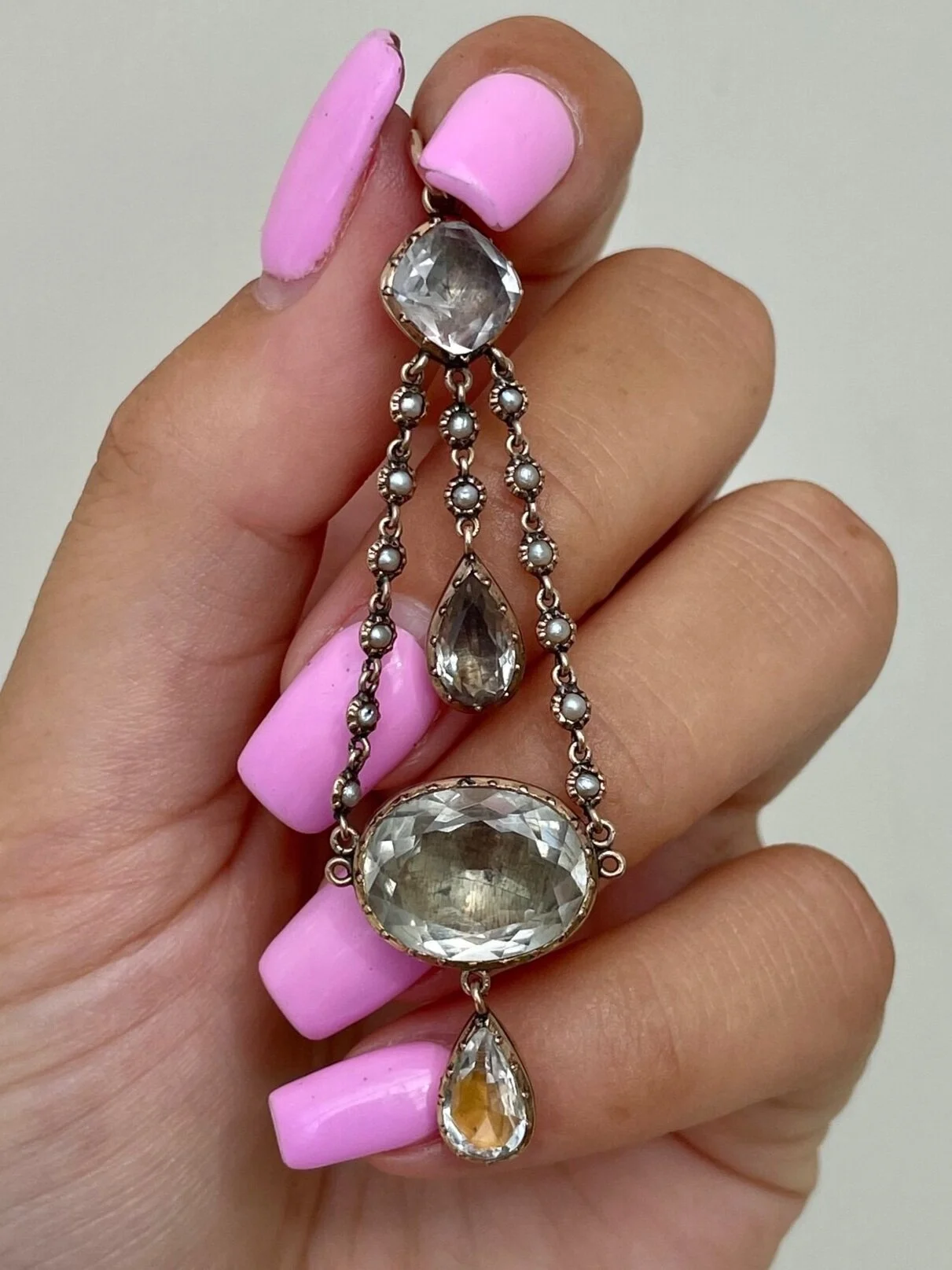 B605279D-56DD-46A6-8516-30D0CA71FECF