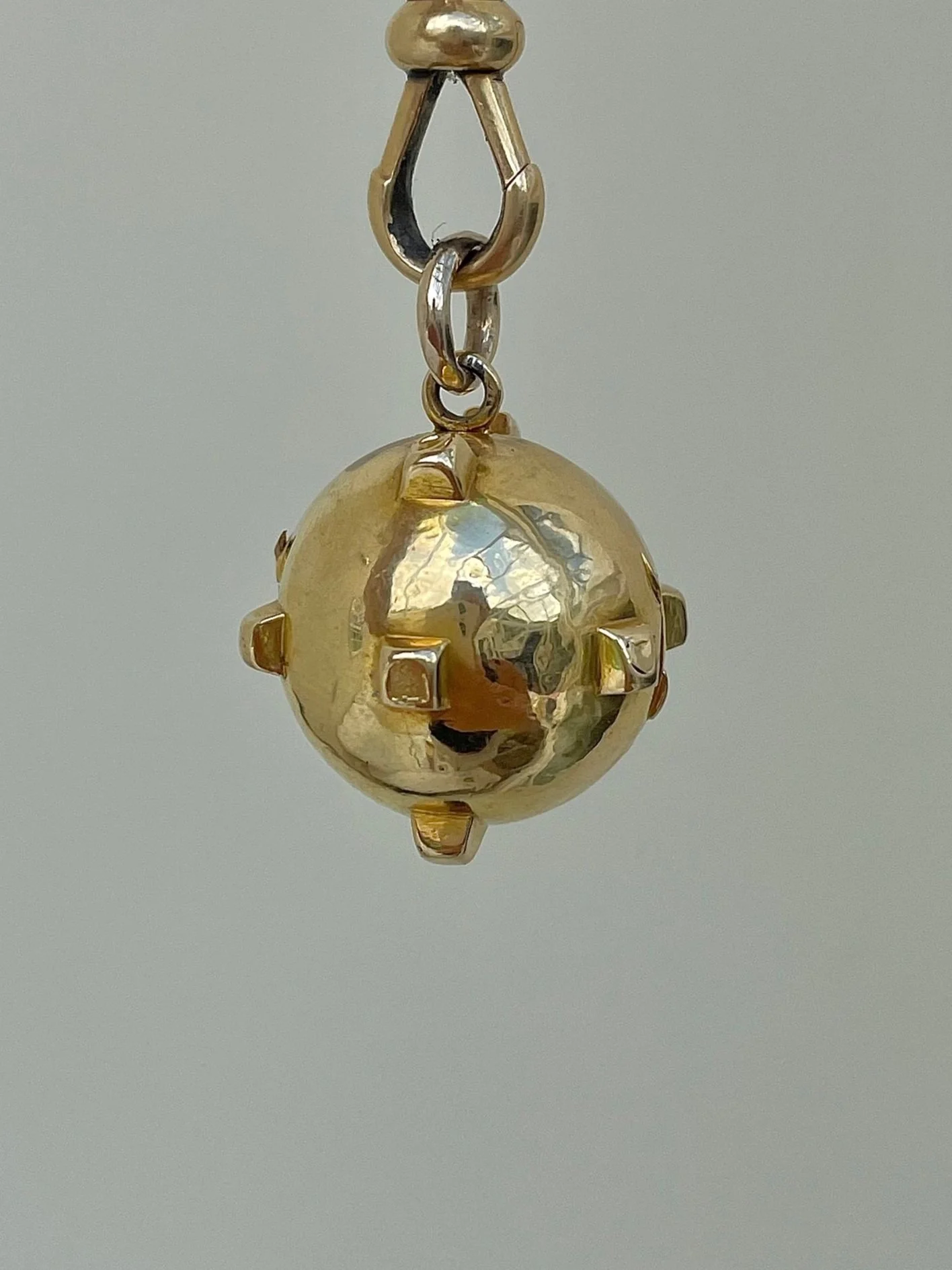 F4BF329A-B9EC-4332-AD3D-30B375E17677