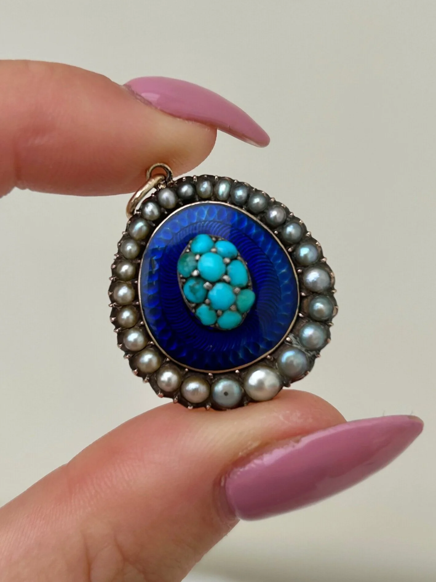 AE01CB77-81F7-49B6-9822-4DB552577013