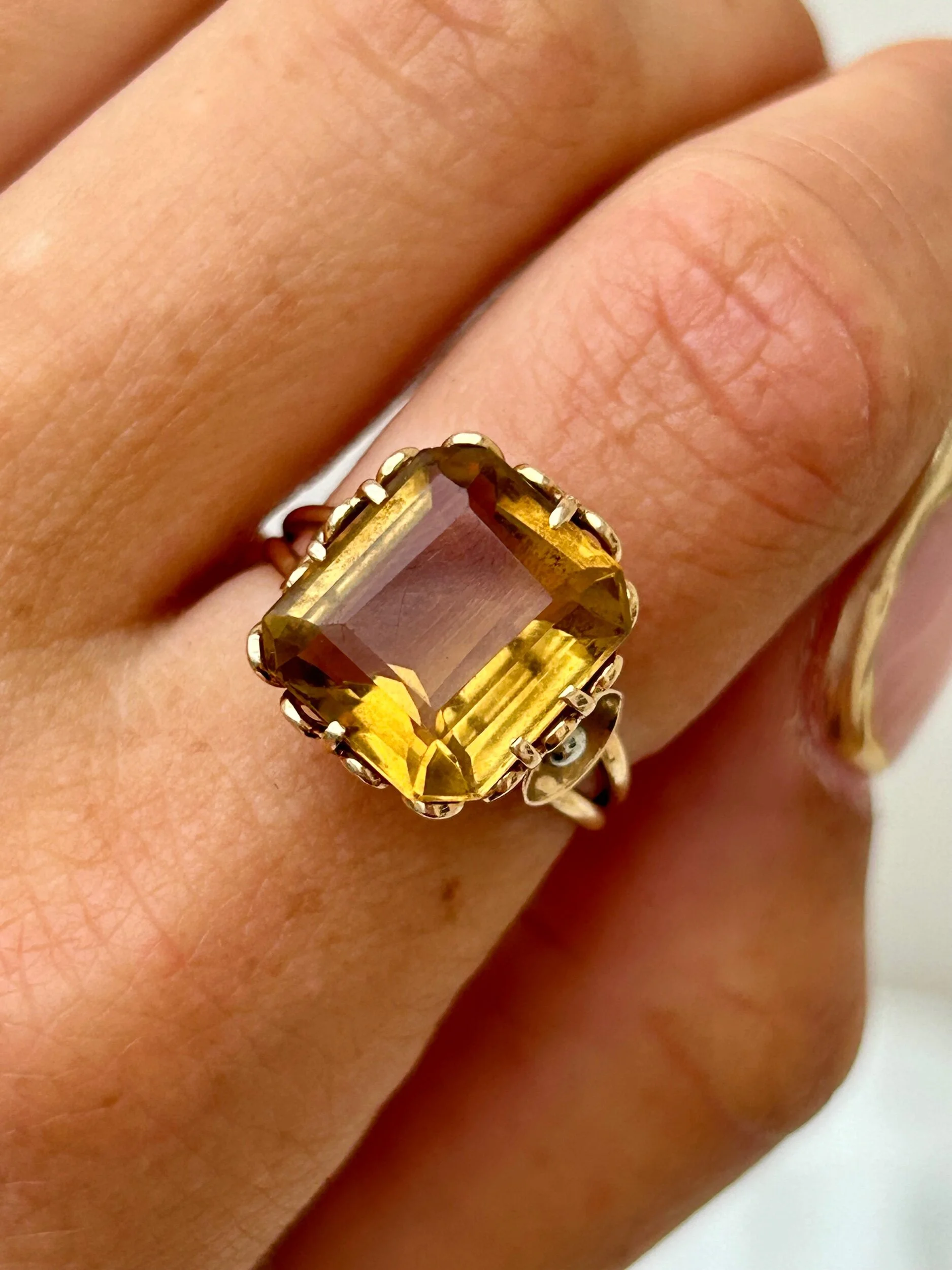 4DD8683F-345D-459D-A280-BA86EA216430